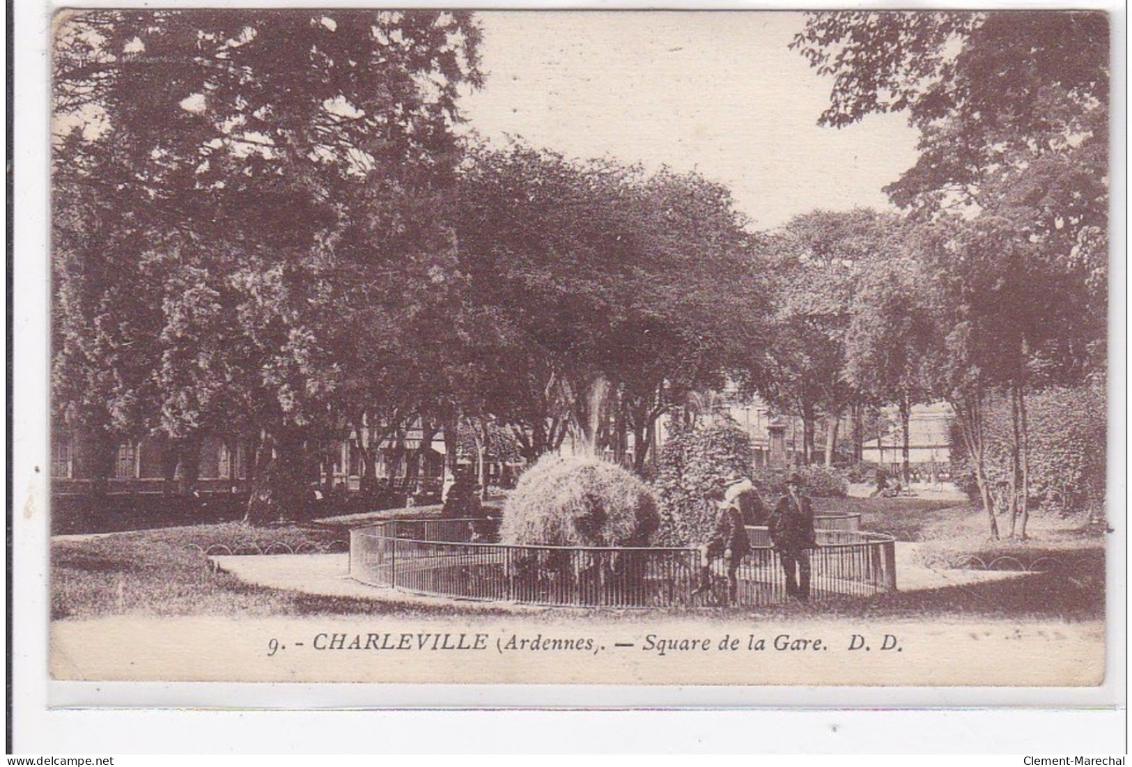 CHARLEVILLE : Square De La Gare - Tres Bon Etat - Charleville