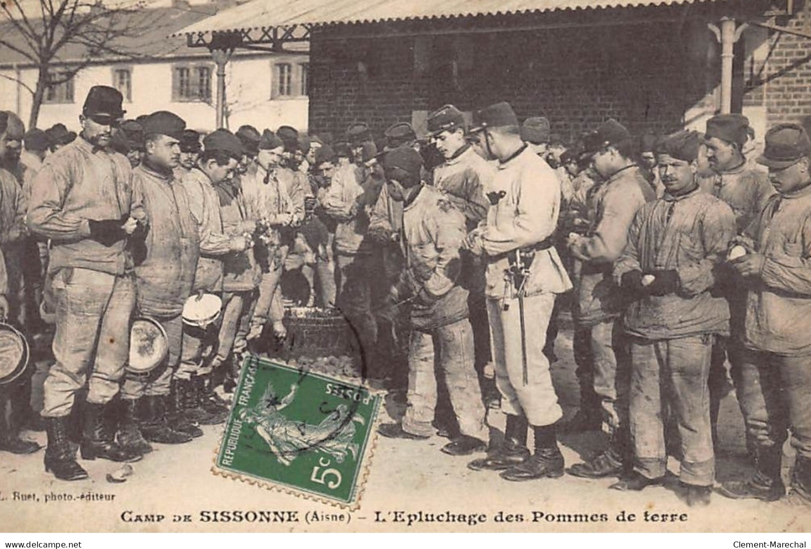 SISSONNE : Camp De Sissonne, L'epluchage Des Pommes De Terre - Etat - Sissonne