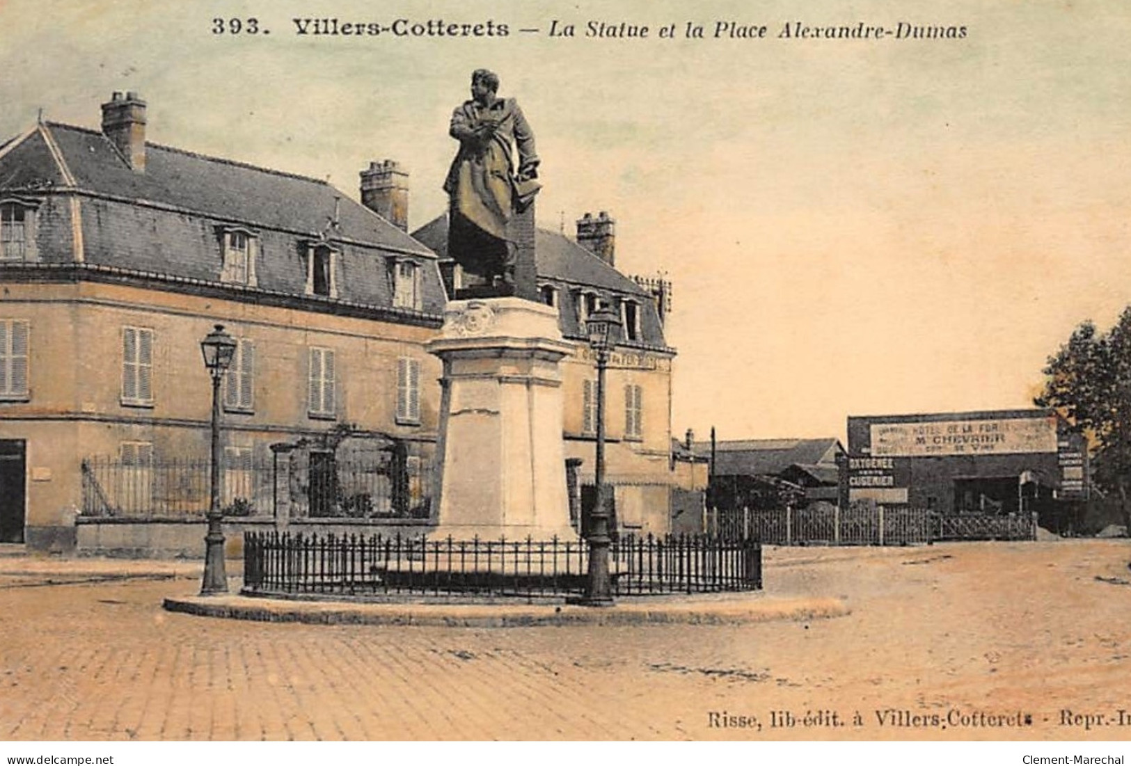 VILLERS-COTTERETS : La Statue Et La Place Alexandre-dumas - Tres Bon Etat - Villers Cotterets