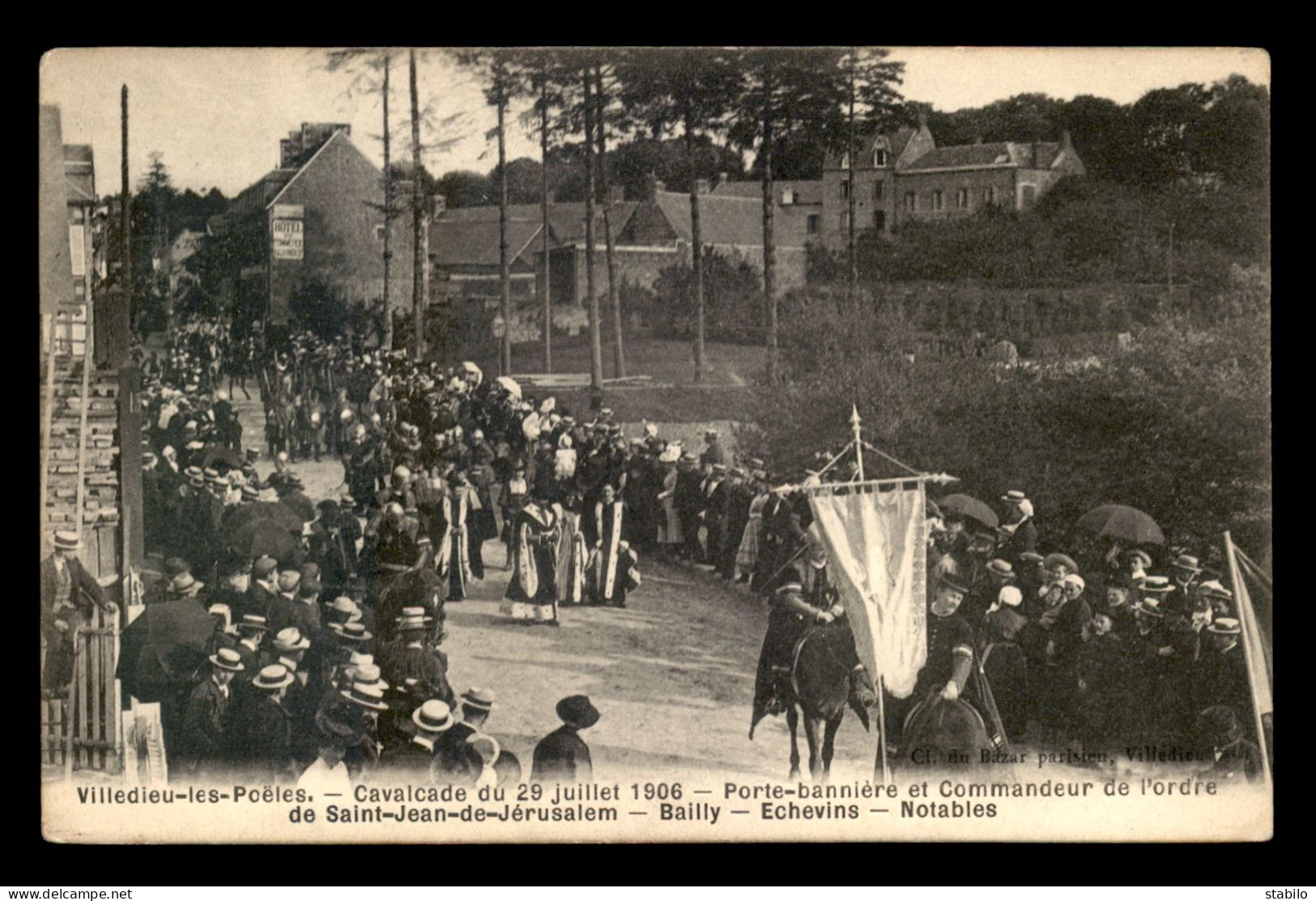 50 - VILLEDIEU-LES-POELES - CAVALCADE DU 29 JUILLET 1906-PORTE BANNIERE ET COMMANDEUR DE L'ORDRE DE ST-JEAN-DE-JERUSALEM - Villedieu