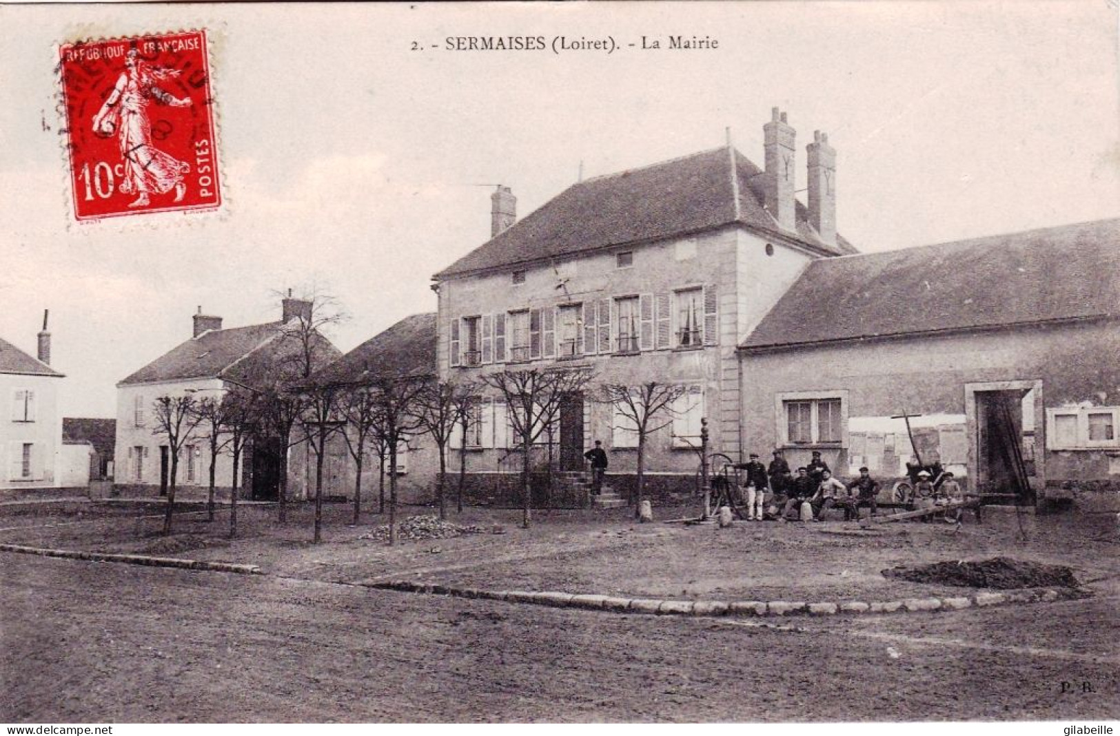 45 - Loiret -  SERMAISES Du LOIRET - La Mairie - La Fontaine - Autres & Non Classés