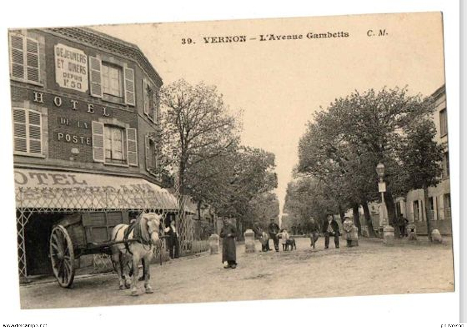 VERNON AVENUE GAMBETTA HOTEL DE LA POSTE TRES ANIMEE - Vernon