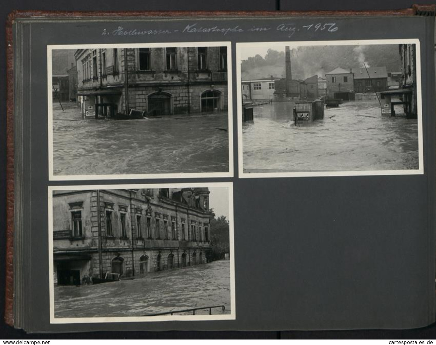 2 Fotoalben mit 89 Fotografien, Ansicht Reichenbach i.Vogtland, VEB Textilveredlungswerk, Werksansicht, 1957 