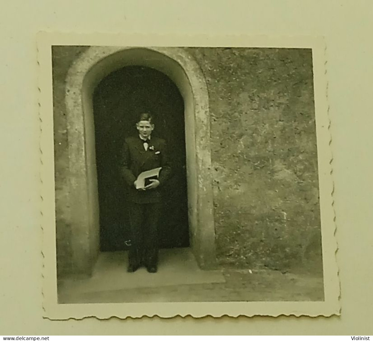 Germany-Boy In Front Of The Entrance-photo Hermann Noodt, Pasewalk - Lieux