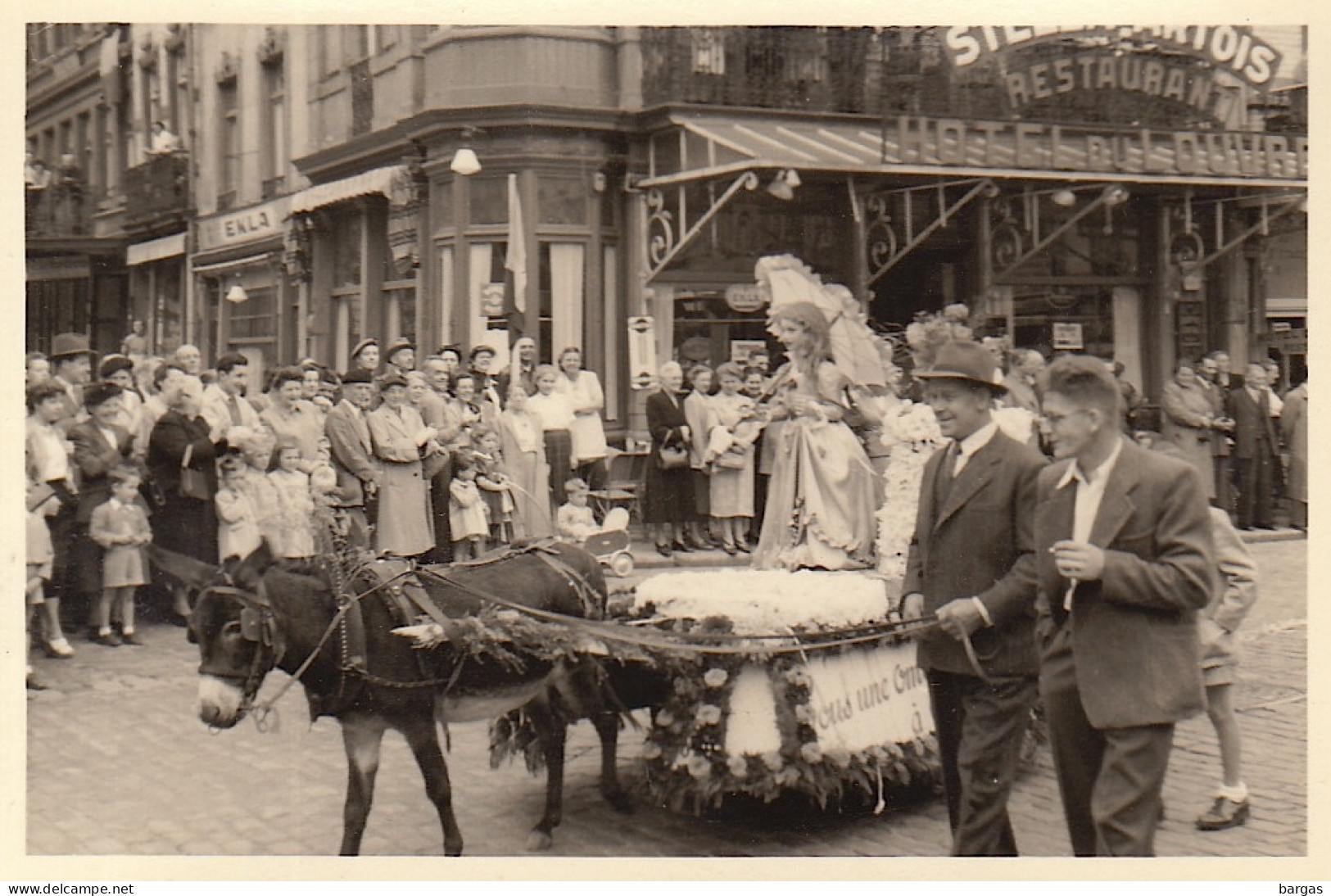 Photo Du Corso Fleuri Bataille De Fleurs De SPA Belgique - Europe