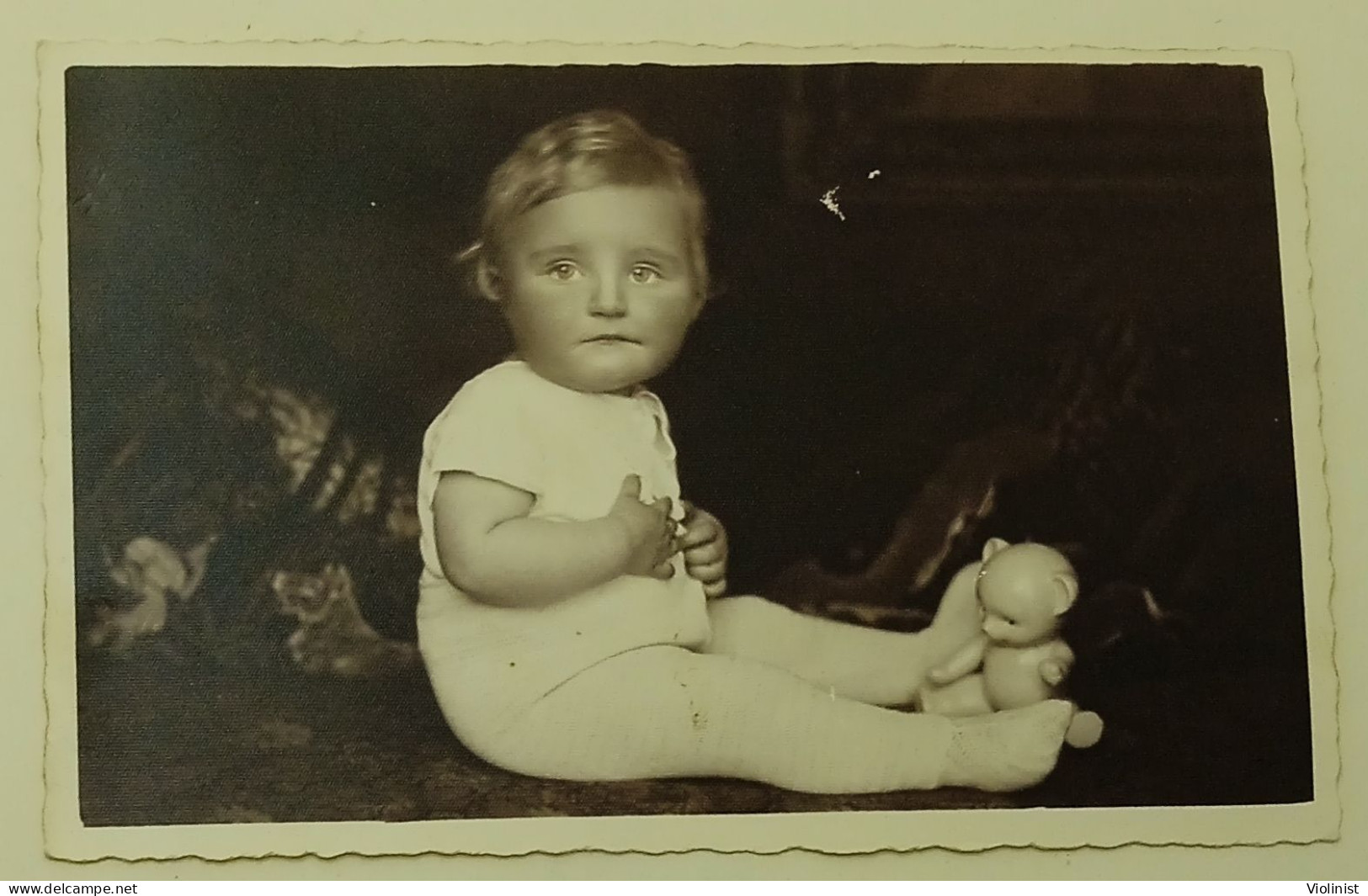 Baby With A Toy-Norddeutsche Heim-Photographie W.Bindseil & Sohn, Hamburg-old Photo - Anonyme Personen