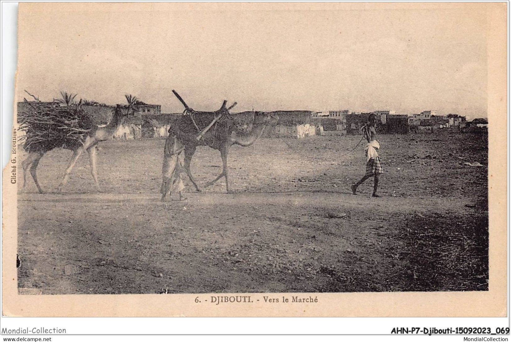 AHNP7-0781 - AFRIQUE - DJIBOUTI - Vers Le Marché - Gibuti