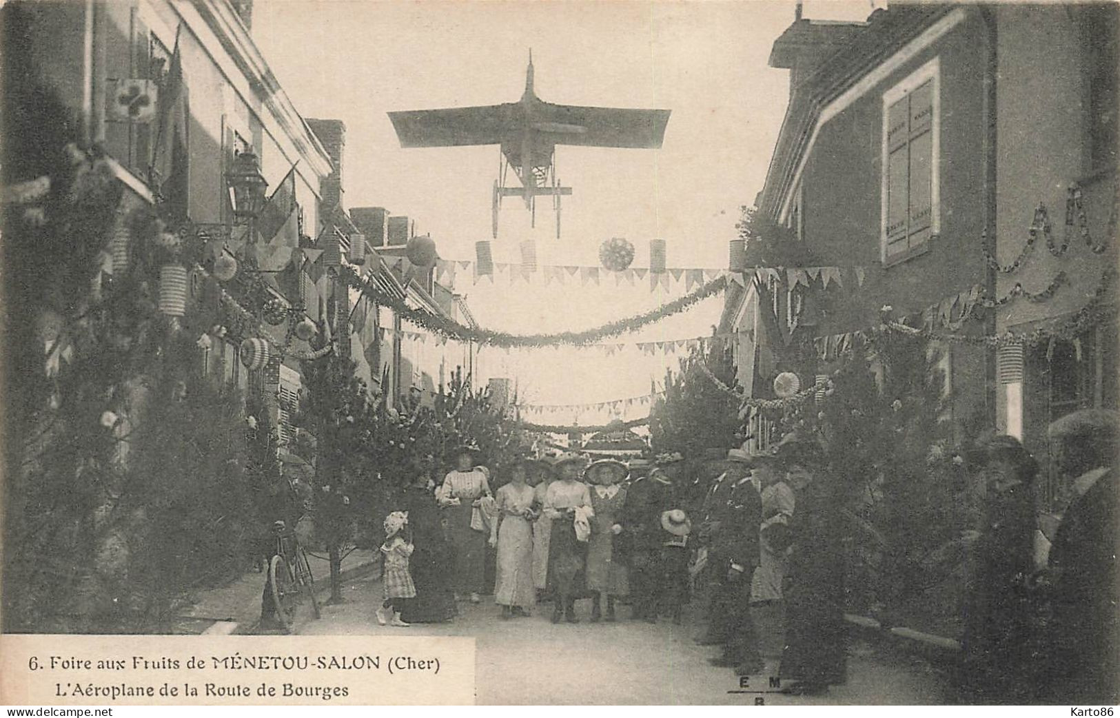 Ménetou Salon * La Foire Aux Fruits * Avion Aéroplane De La Route De Bourges * Jour De Fête - Autres & Non Classés