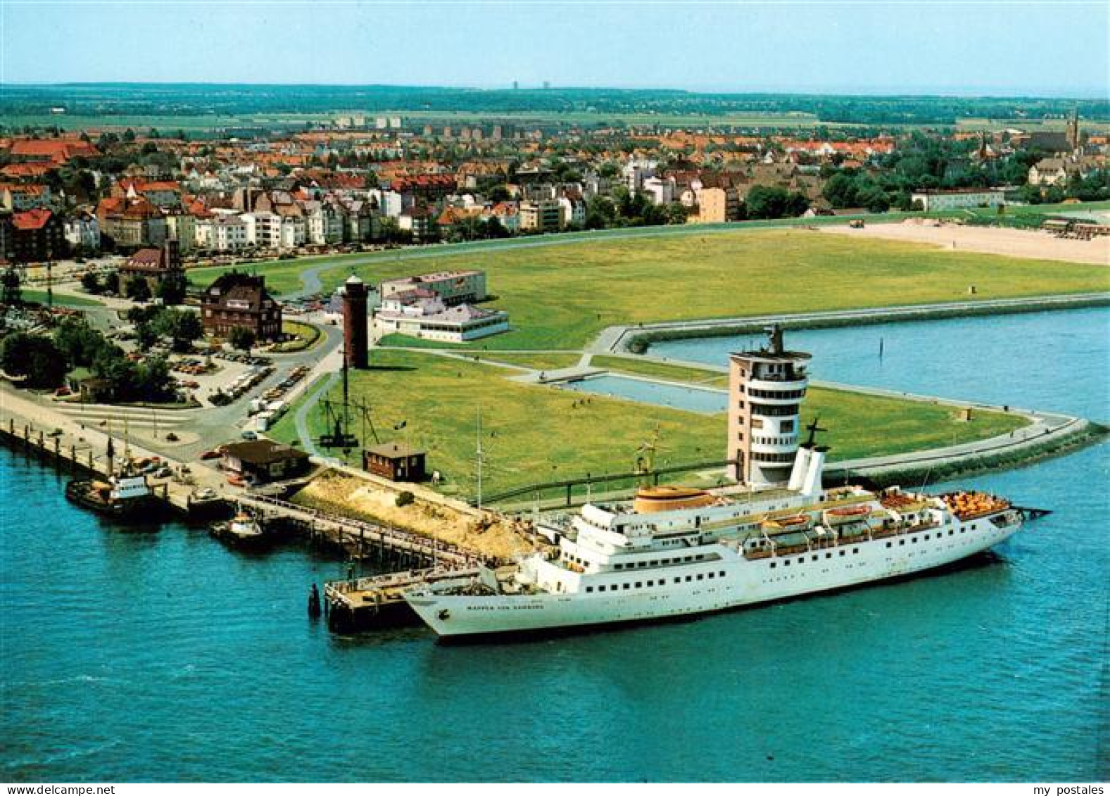 73945911 Cuxhaven_Nordseebad Nordseeheilbad Faehre Alte Liebe Mit Blick Auf Die  - Cuxhaven