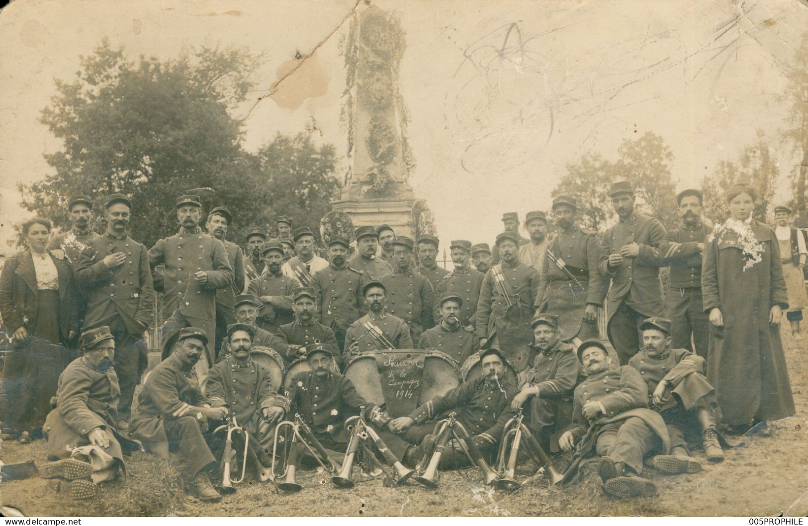 * CP PHOTO SIMON BERNAY * WW1 * MILITAIRES DU 24 R.I. * MILITAIRE * G.V.C. - SOUVENIR DE LA CAMPAGNE 1914 * MUSICIENS - War 1914-18