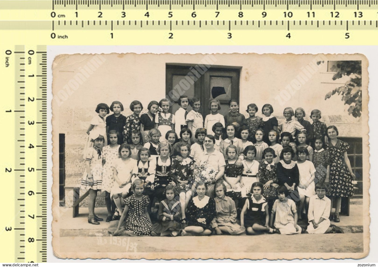 1930s School Girls, Kids Children Teacher Écolières Enfants Avec Professeur Fillettes Beograd Serbia VTG OLD PHOTO - Personas Anónimos