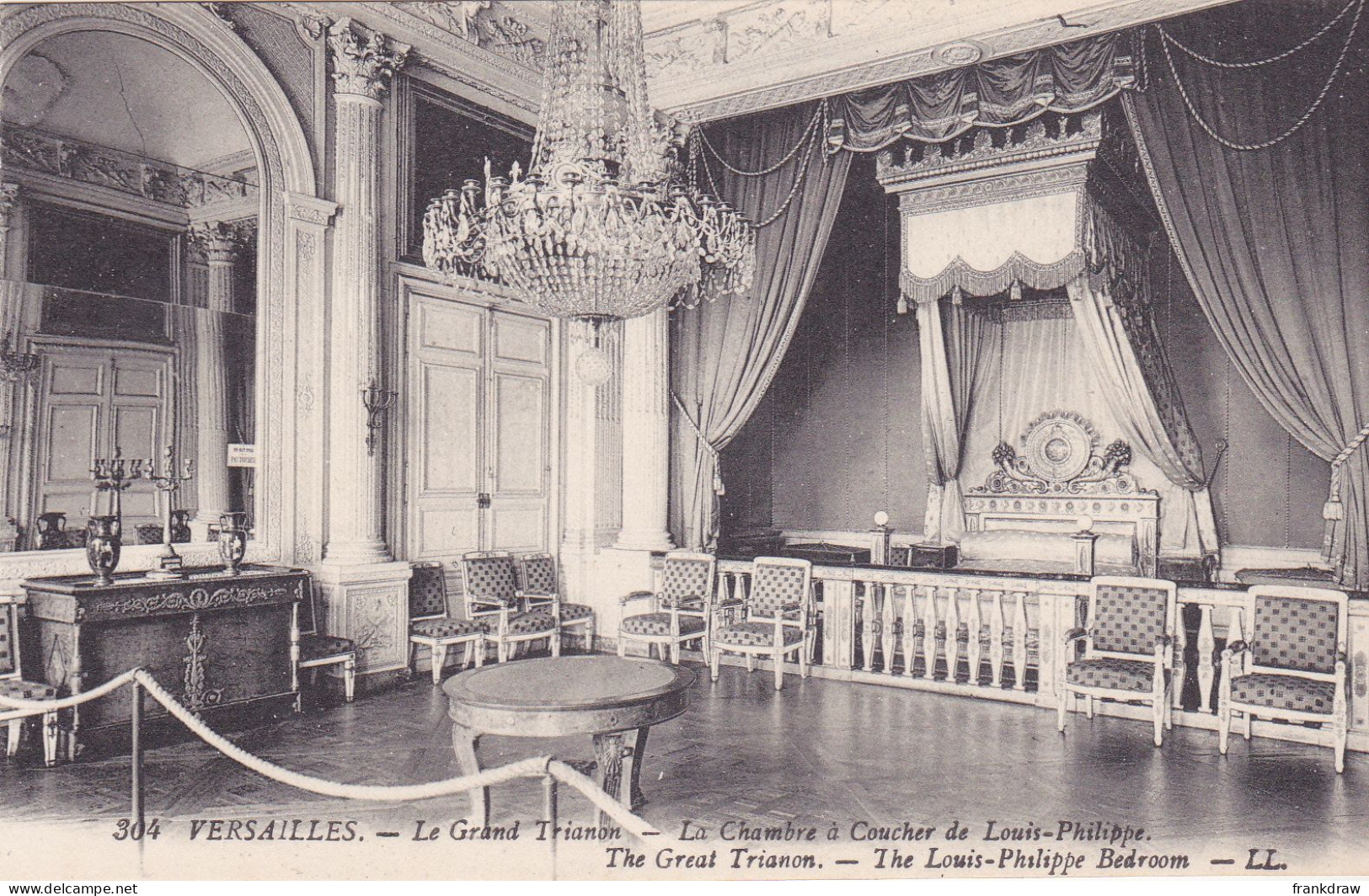 Postcard - Versailles - Le Grand Trianon - The Great Trianon- Le Chambre A Coucher De Loouis-Philipe - Card No. 304 - VG - Zonder Classificatie