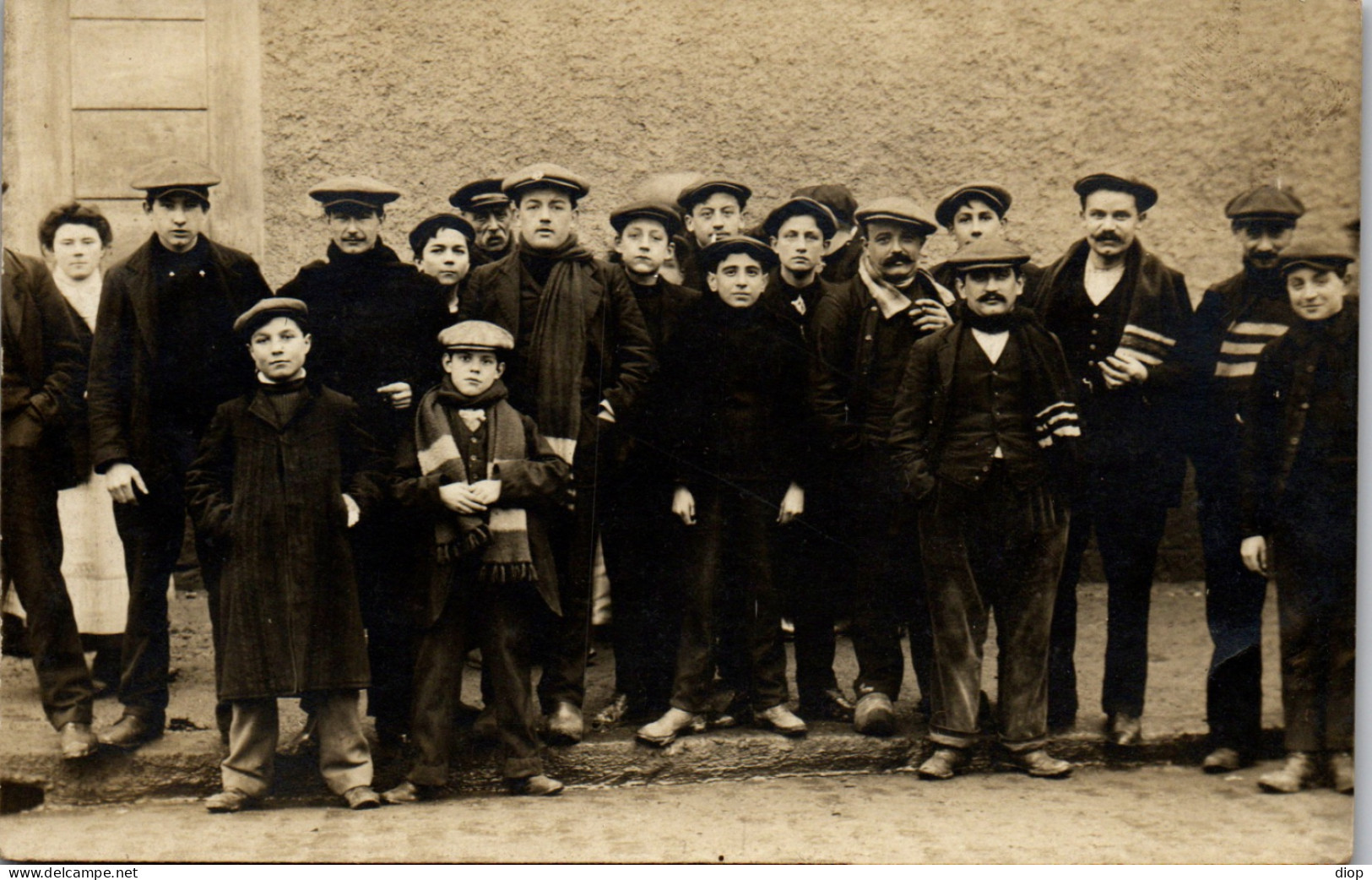 CP Carte Photo D&#039;&eacute;poque Photographie Vintage Groupe Homme Mode Casquette Ouvrier - Unclassified