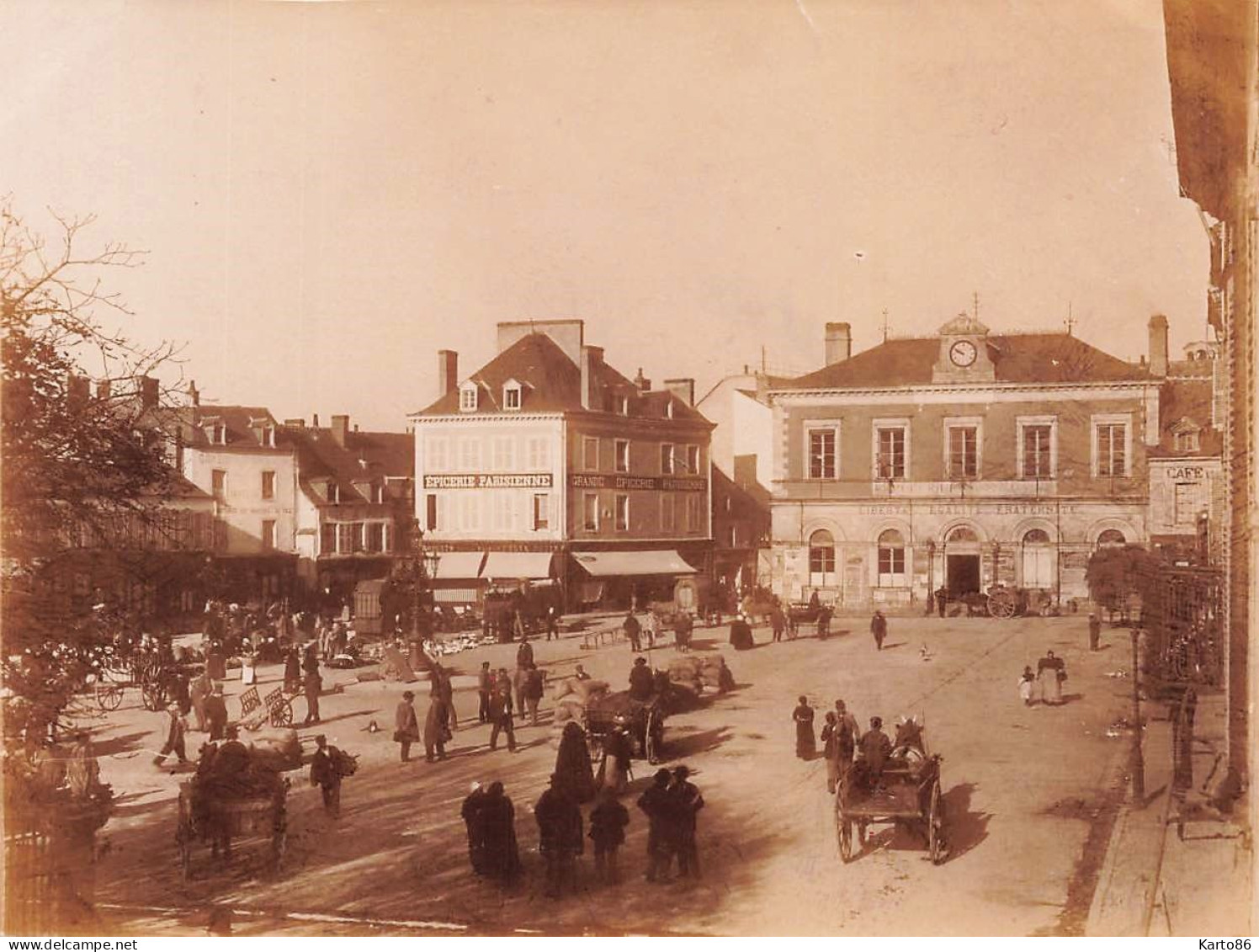 Chateauroux * Place Du Marché * Epicerie Parisienne * Commerces * Photo Ancienne Vers 1900 Format 10.6x8cm - Chateauroux