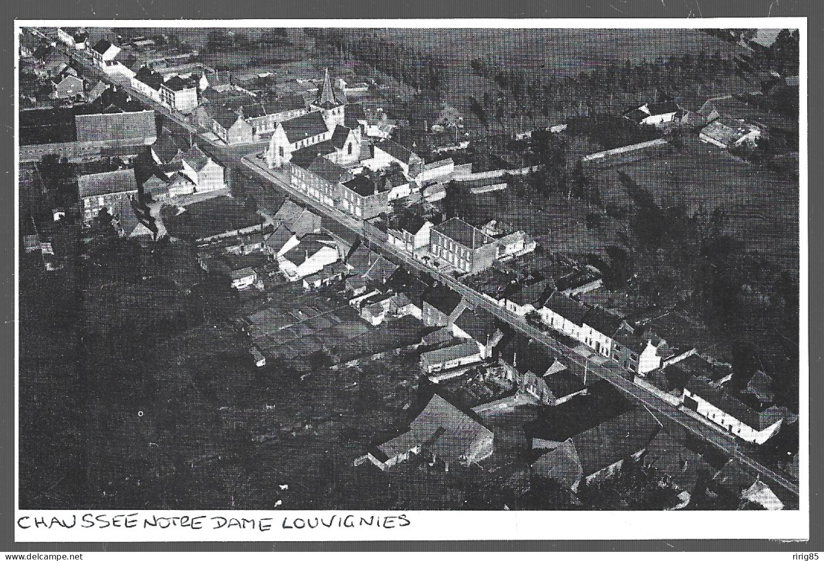 1980  --  BELGIQUE . CHAUSSEE NOTRE DAME LOUVIGNIES . VUE AERIENNE . 4B140 - Ohne Zuordnung