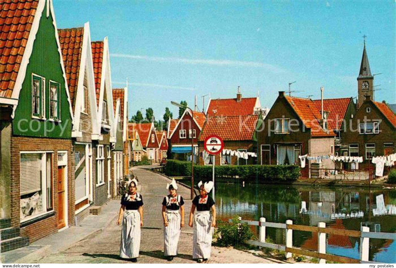 72684316 Volendam Ortsmotiv Trachtenmaedchen Volendam - Sonstige & Ohne Zuordnung