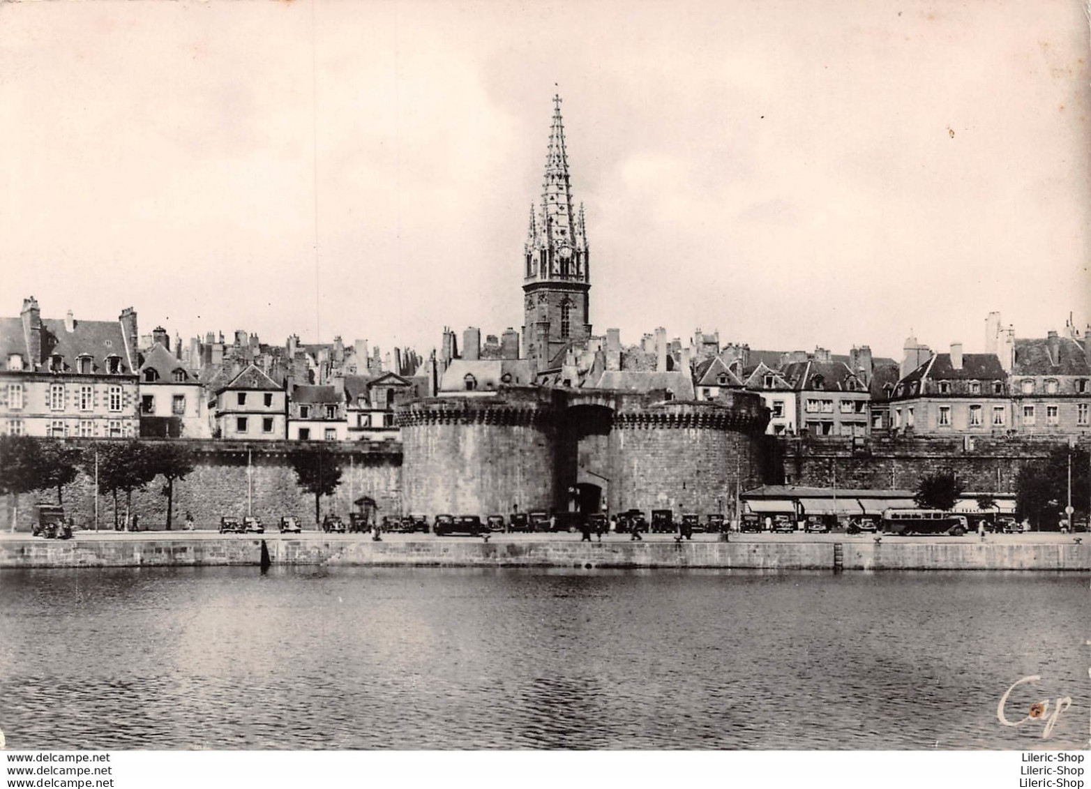 [35] SAINT-MALO - LA VILLE ET LES REMPARTS - CPSM GF DENTELEE ± 1960 ♦♦♦ - Sonstige & Ohne Zuordnung