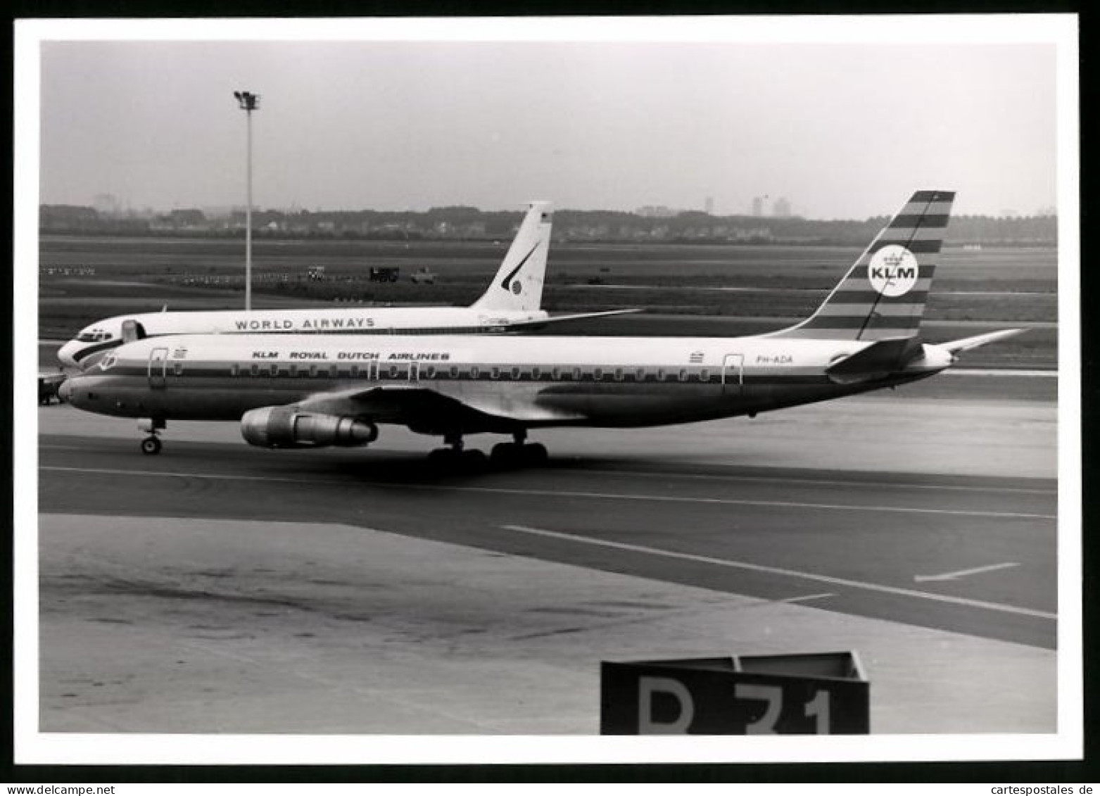 Fotografie Flugzeug Douglas DC-8, Passagierflugzeug Der KLM, Kennung PH-ADA  - Aviation