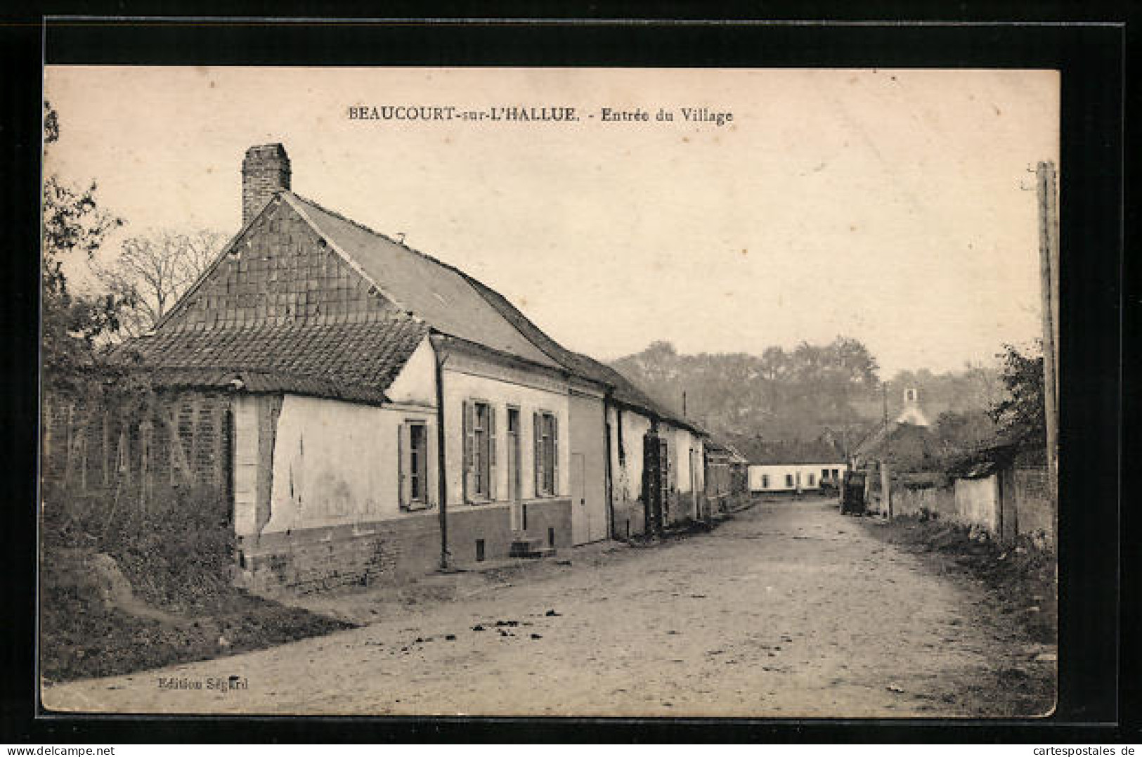 CPA Beaucourt-sur-l`Hallue, Entrée Du Village  - Autres & Non Classés