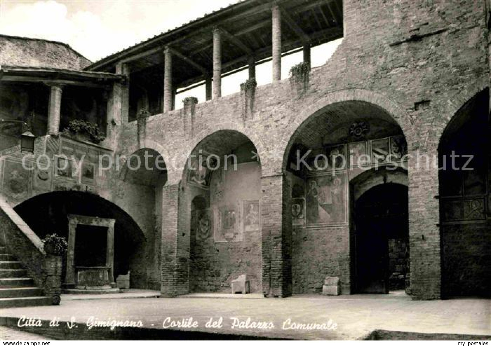 72644673 San Gimignano Cortile Del Palazzo Comunale San Gimignano - Altri & Non Classificati