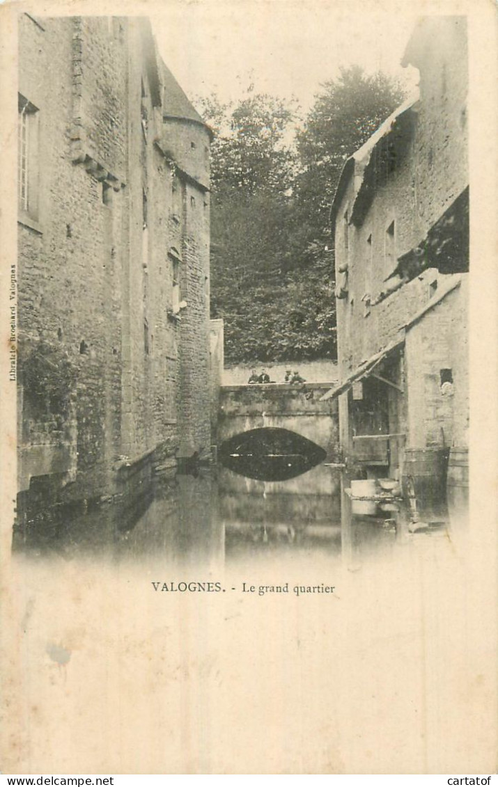 VALOGNES . Le Grand Quartier . - Valognes