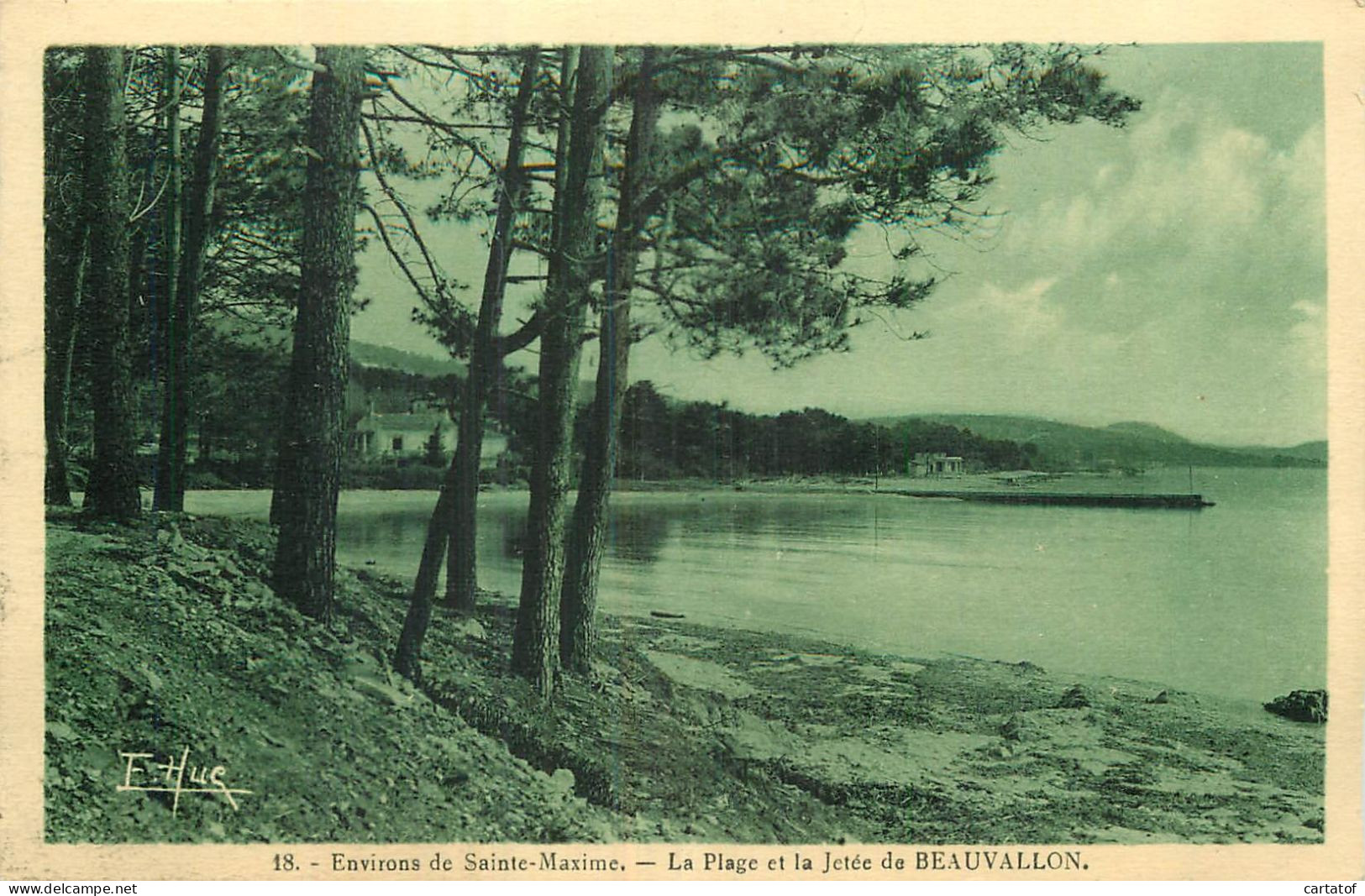 SAINTE MAXIME . La Plage Et La Jetée De BEAUVALLON - Sainte-Maxime