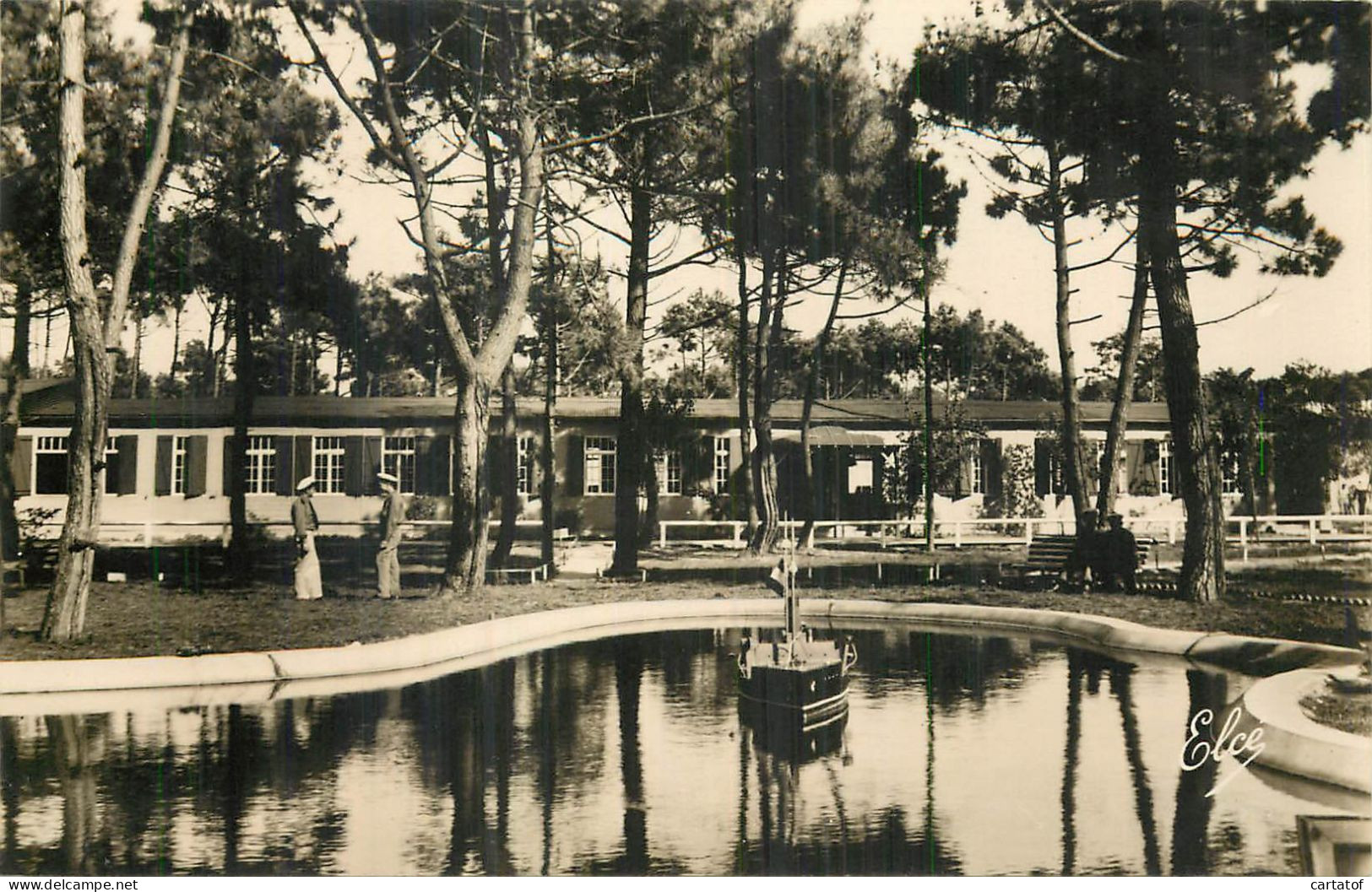 Centre De Formation Maritime De MIMIZAN . Le Foyer Des équipages . - Mimizan