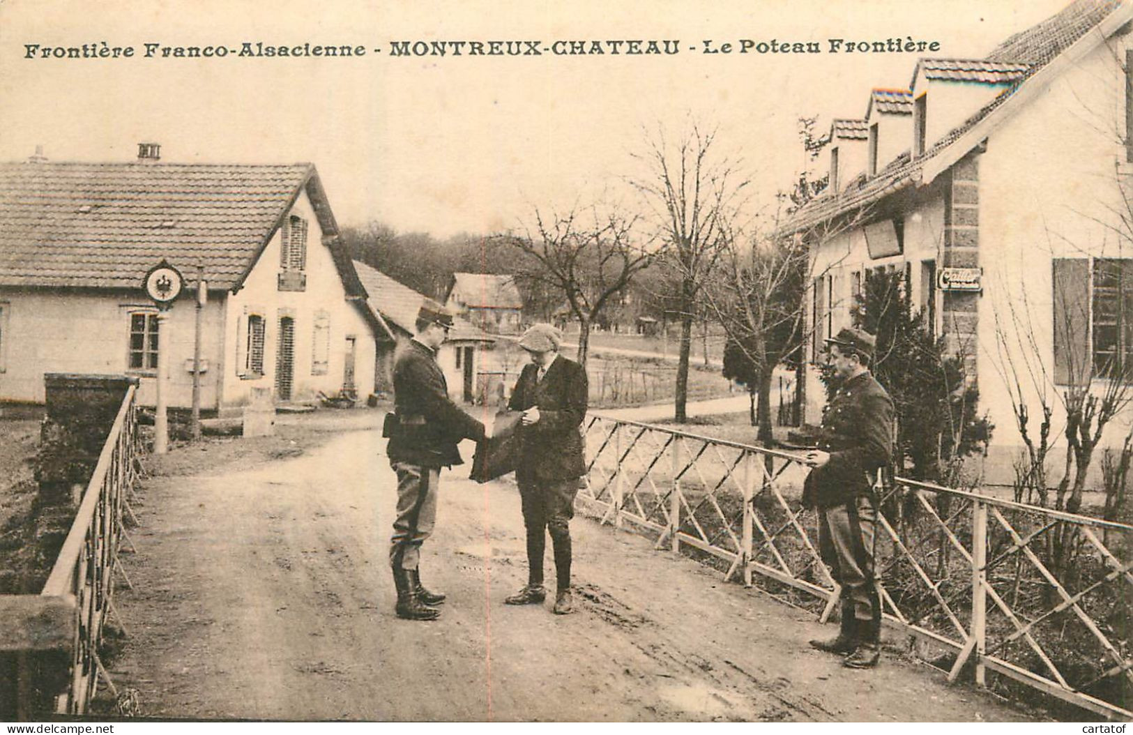 MONTREUX CHÂTEAU . Le Poteau Frontière . Franco-Alsacienne . CPA Animée - Otros & Sin Clasificación