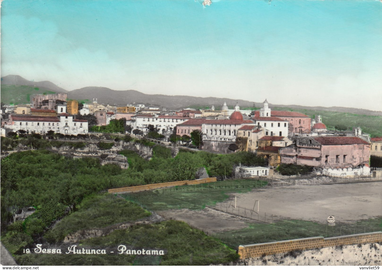 SESSA ARUNCA-CASERTA-PANORAMA CON CAMPO SPORTIVO CARTOLINA VERA FOTOGRAFIA  VIAGGIATA IL 24-3-1967 - Caserta