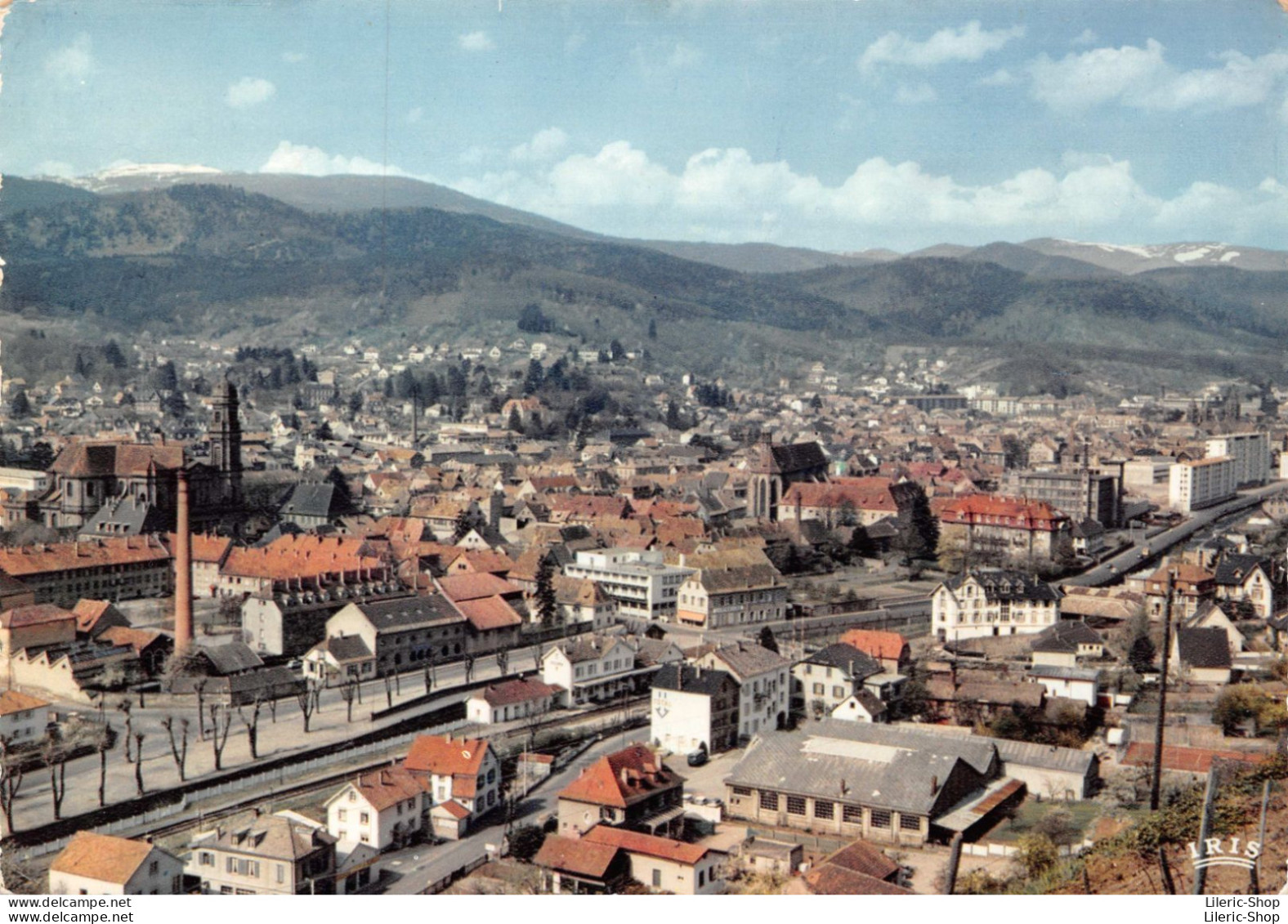 [68] GUEBWILLER (Haut-Rhin) La Ville Et Les Sommets Vosgiens. Cpsm GF Dentelée - Guebwiller