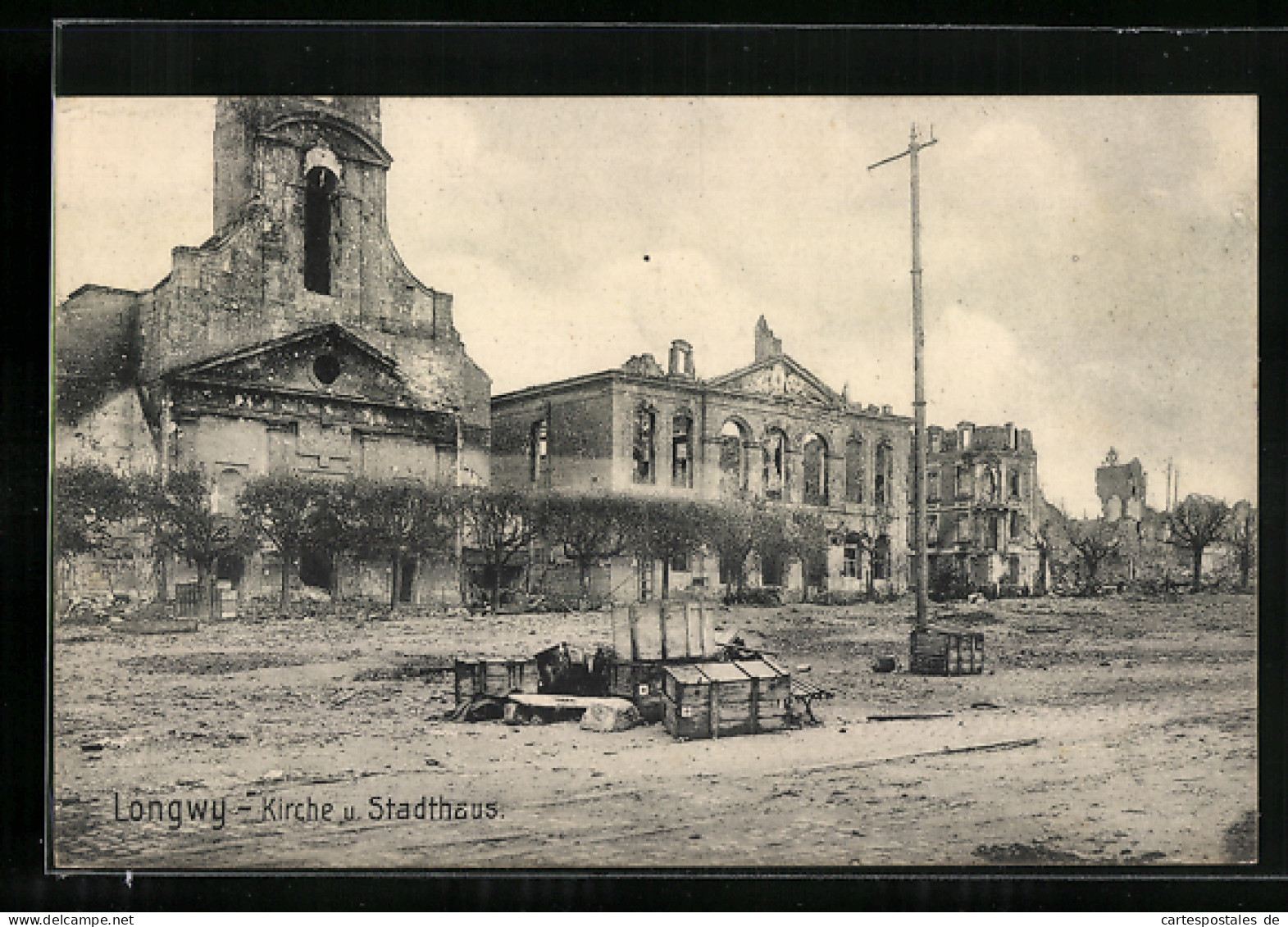 CPA Longwy, L'Église Et Stadthaus Als Ruines  - Longwy