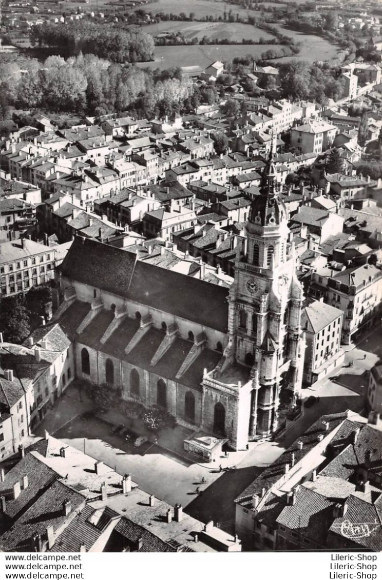 BOURG-en-BRESSE  (01) - CPSM ±1960  Vue Aérienne - Église Notre-Dame - Éd.  COMBIER - Autres & Non Classés