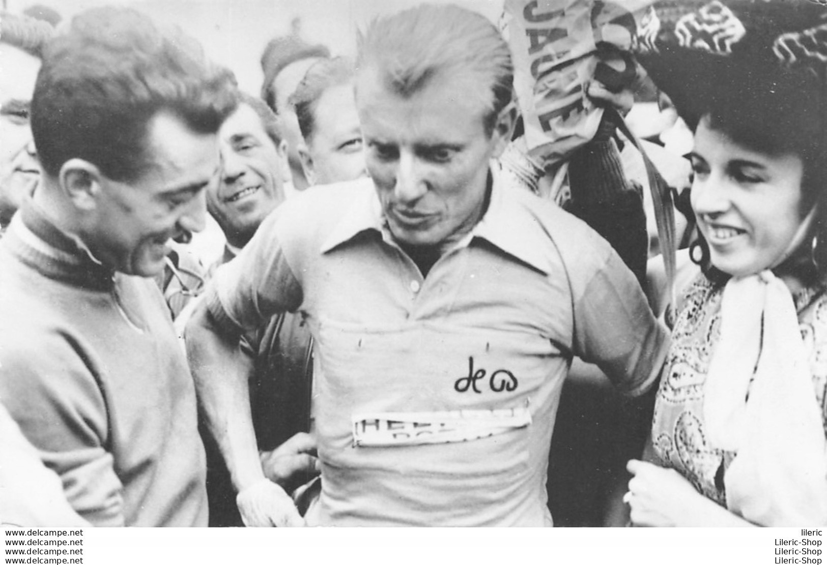 1ère Étape Tour De France 1956 - Reims-Liège - André Darrigade En Jaune, Avec Louison Bobet - Photo Miroir-Sprint 140X90 - Cycling