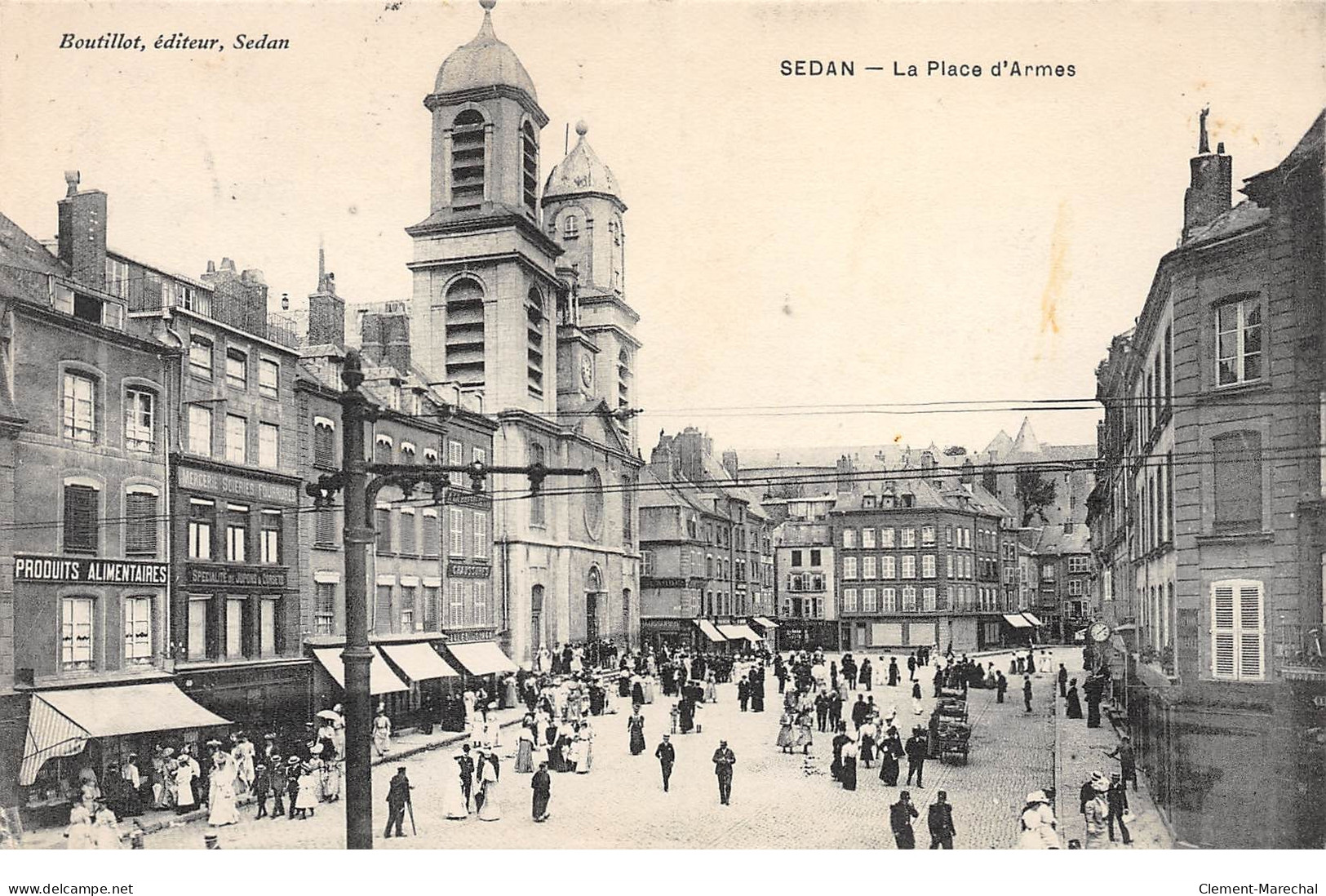 SEDAN - La Place D'Armes - Très Bon état - Sedan