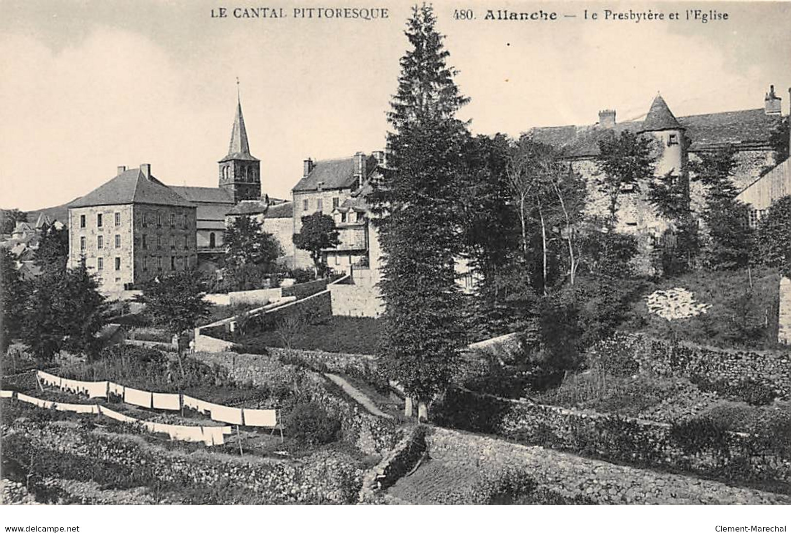 ALLANCHE - Le Presbytère Et L'Eglise - Très Bon état - Allanche