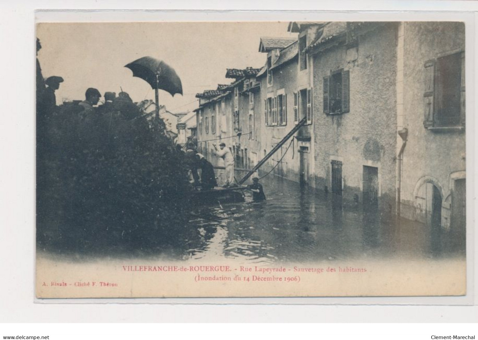 VILLEFRANCHE DE ROUERGUE - Rue Lapeyrade - Sauvetage Des Habitants (inondation Du 14 Décembre 1906) - Très Bon état - Villefranche De Rouergue