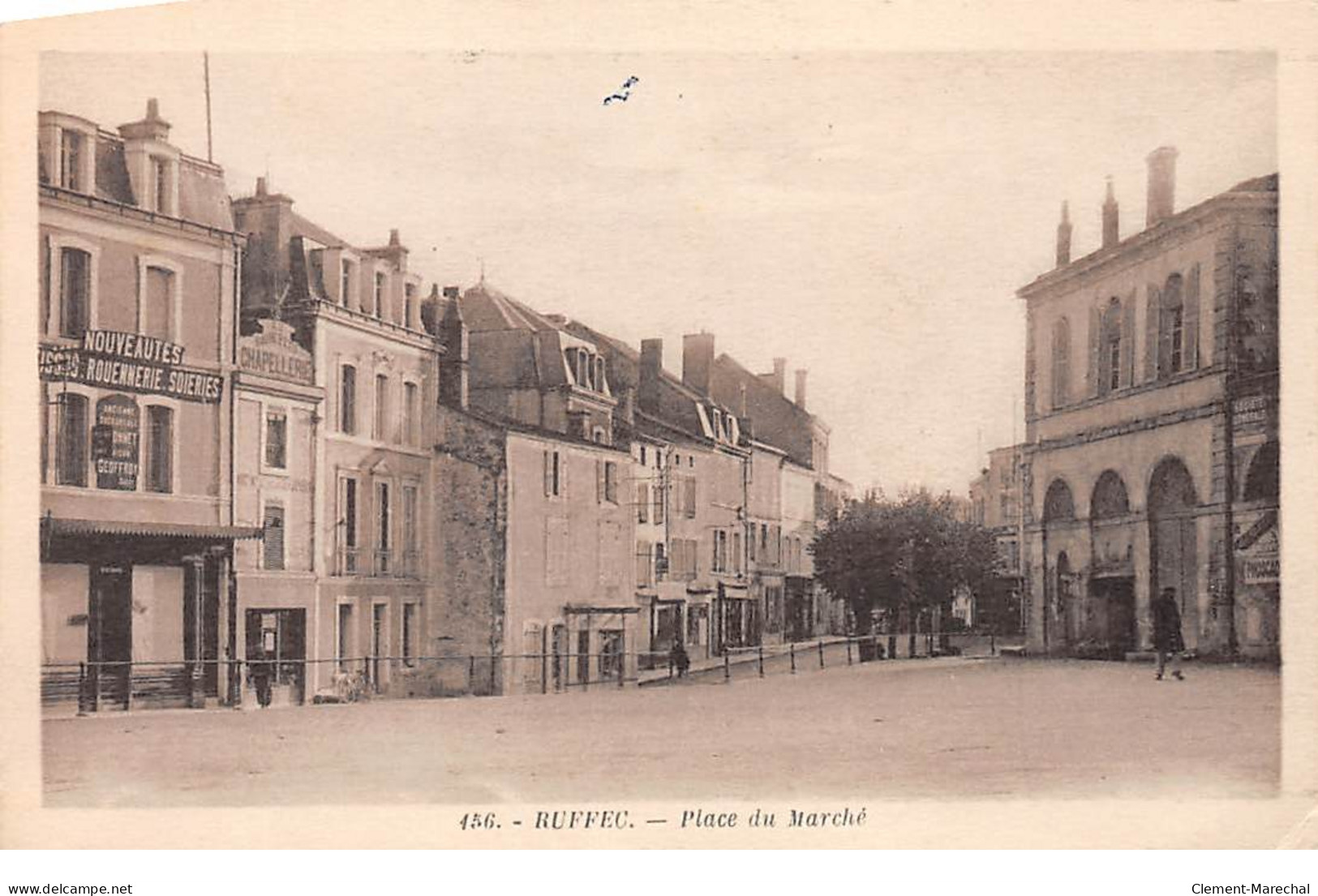 RUFFEC - Place Du Marché - Très Bon état - Ruffec