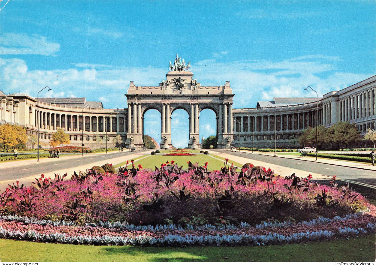 BELGIQUE - Bruxelles - Les Arcades Du Palais Du Cinquantenaire - Colorisé - Carte Postale - Autres & Non Classés