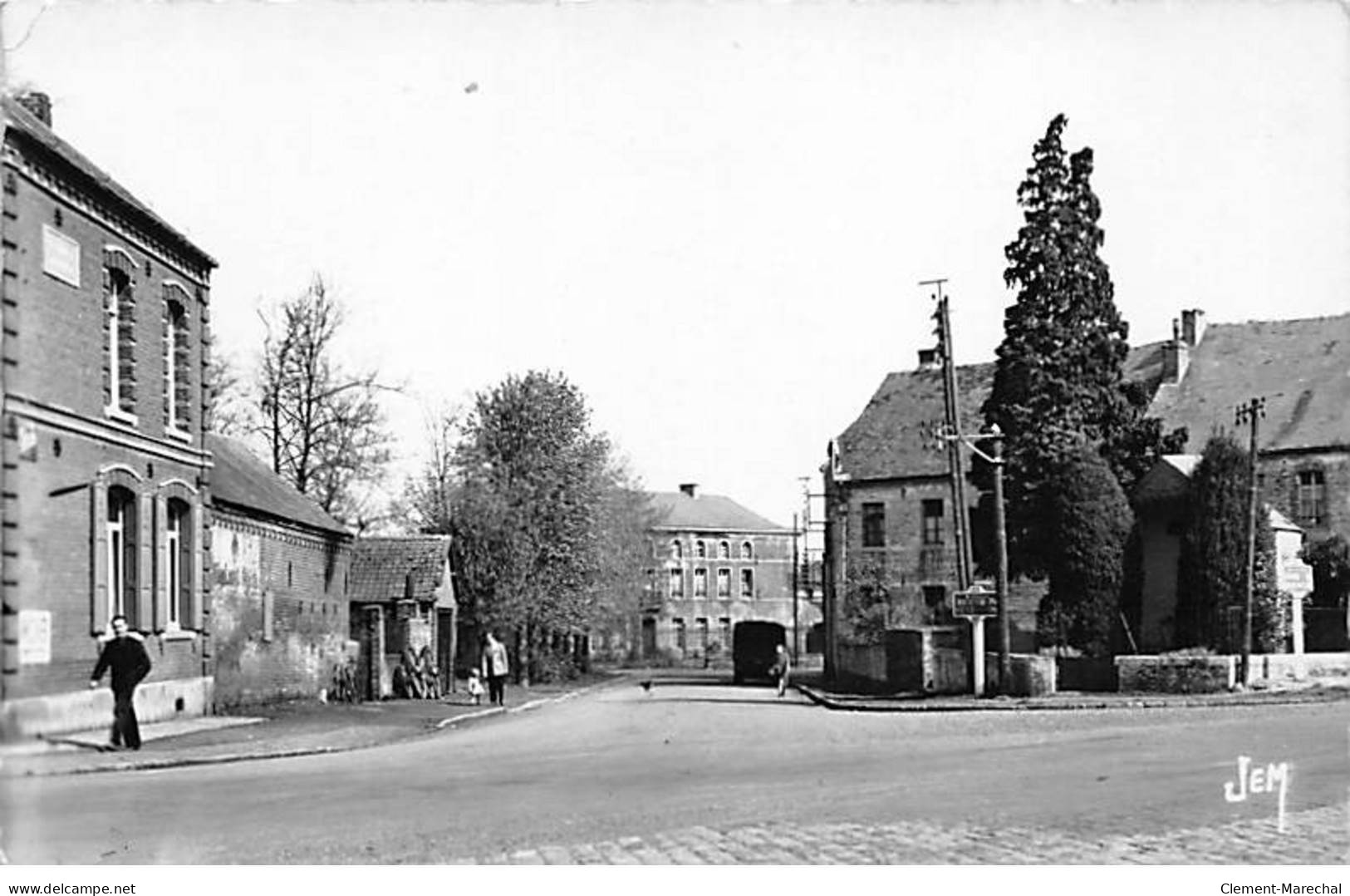 BAVAY - La Porte De Mons - Très Bon état - Autres & Non Classés