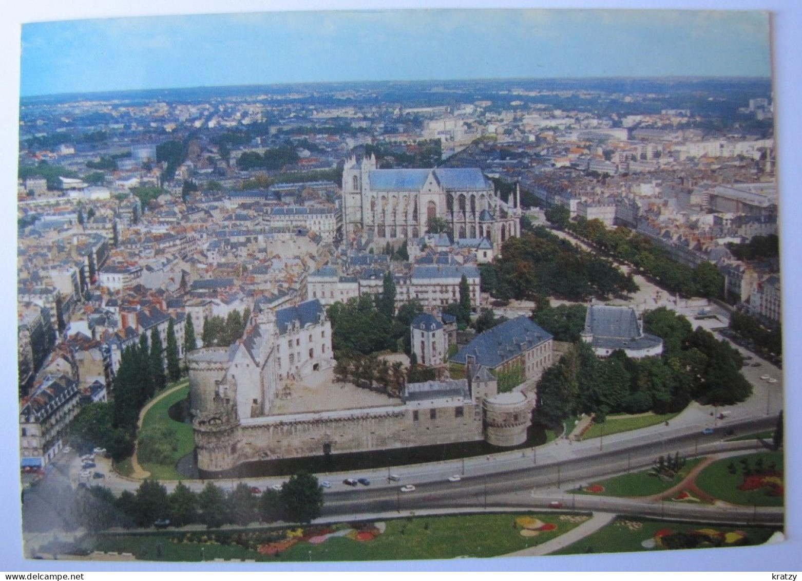 FRANCE - LOIRE ATLANTIQUE - NANTES - Le Château Des Ducs Et La Cathédrale - Nantes