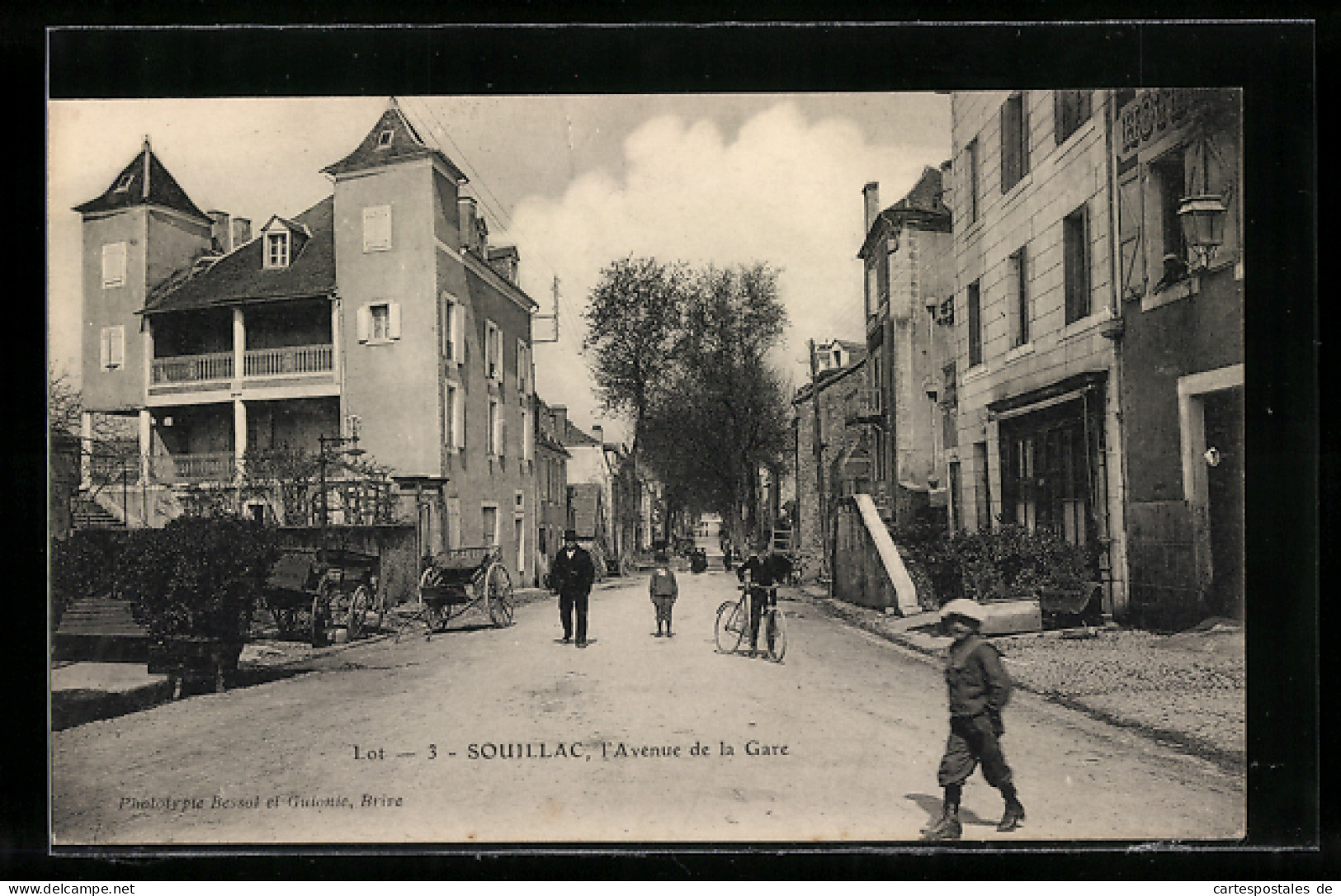 CPA Souillac, L`Avenue De La Gare  - Souillac