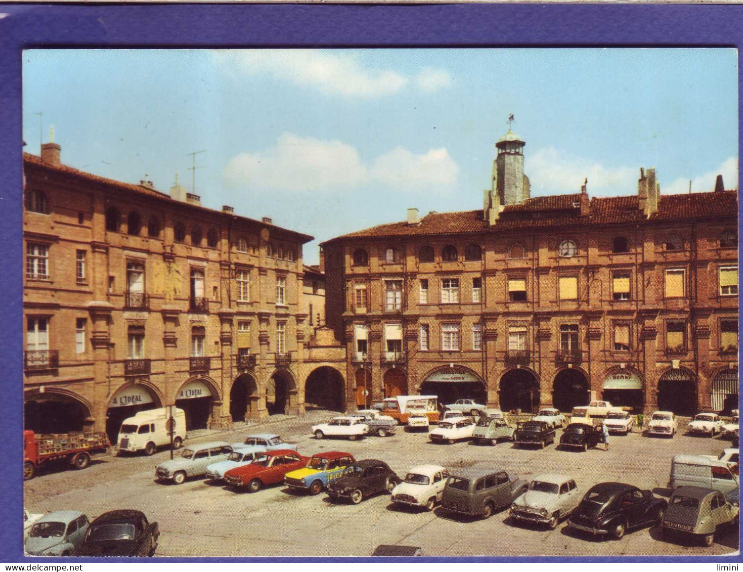 82 - MONTAUBAN  - PLACE NATIONALE - AUTOMOBILE - 2CV DAUPHINE 4CV 203 ARONDE DS 403 AMI8 ETC.... - Montauban