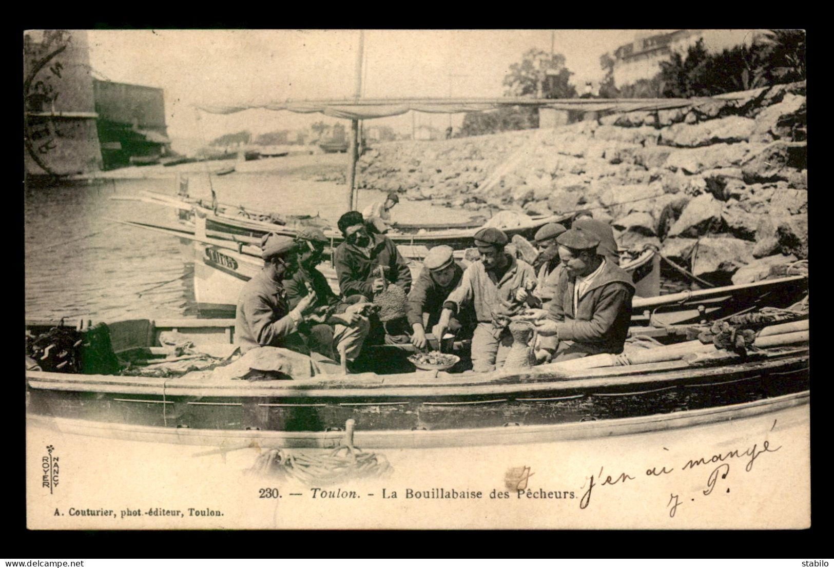 83 - TOULON - LA BOUILLABAISSE DES PECHEURS SUR LEUR BARQUE - Toulon