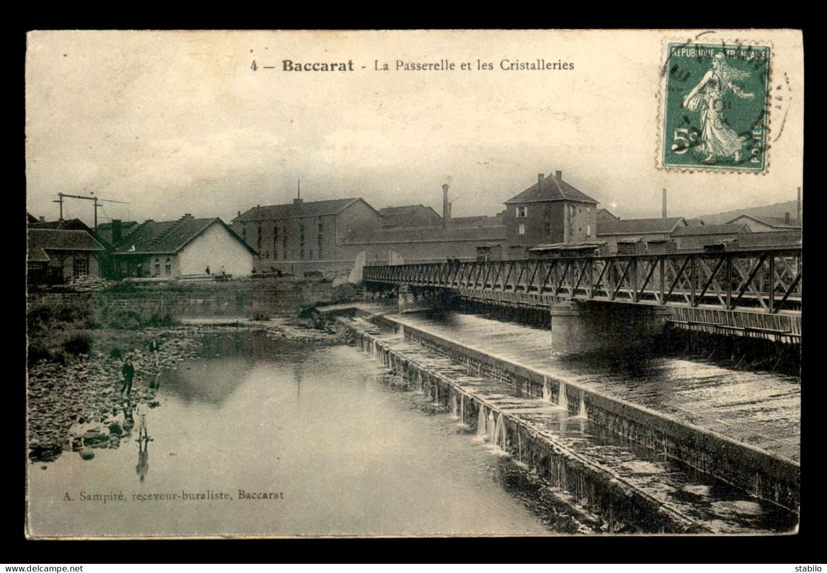 54 - BACCARAT - LA PASSERELLE ET LES CRISTALLERIES - Baccarat