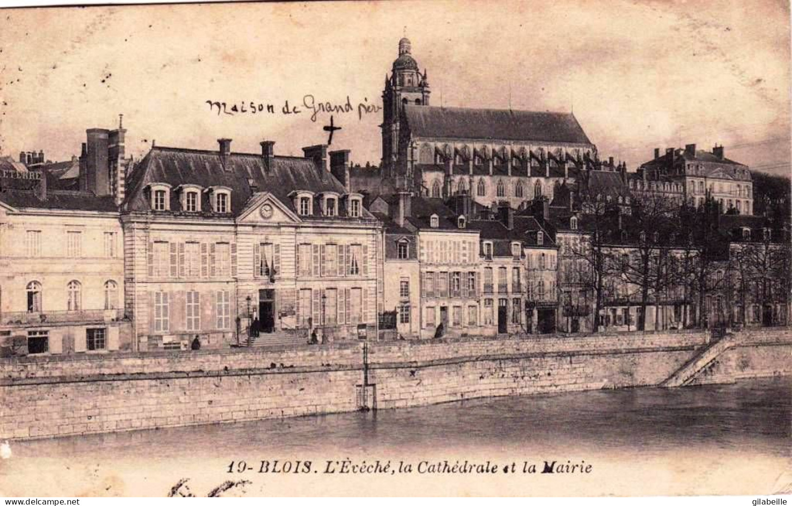 41 - Loir Et Cher  - BLOIS - L évéché - La Cathedrale Et La Mairie - Blois