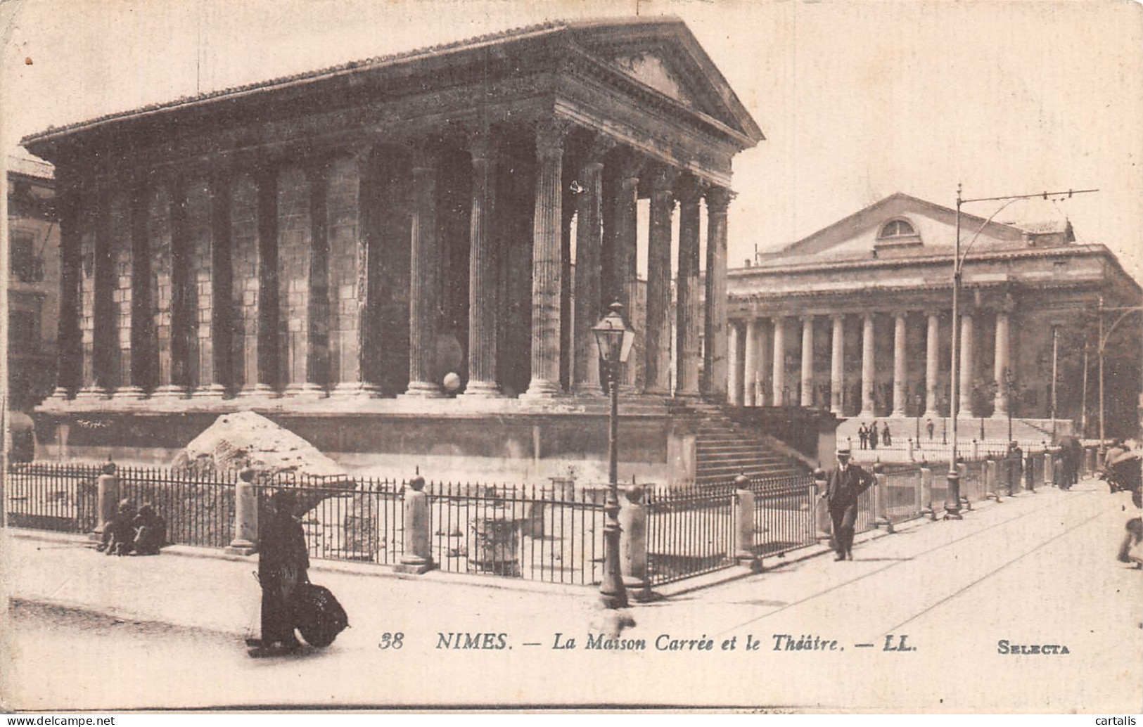 30-NIMES-N°4221-E/0197 - Nîmes