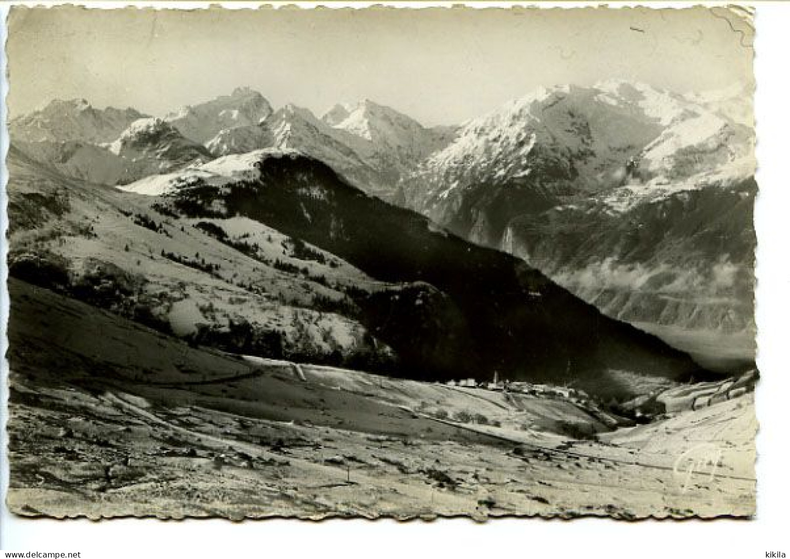 CPSM Dentelée 10.5 X 15 Isère L'ALPE D'HUEZ (1800) Le Village D'Huez En Hiver  Roche De La Muzelle  Contrefort Du * - Other & Unclassified