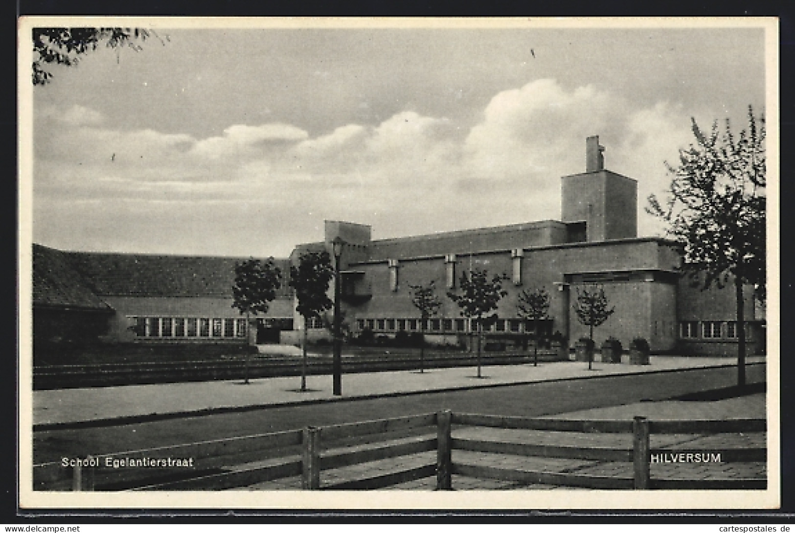 AK Hilversum, School Egelantierstraat  - Hilversum