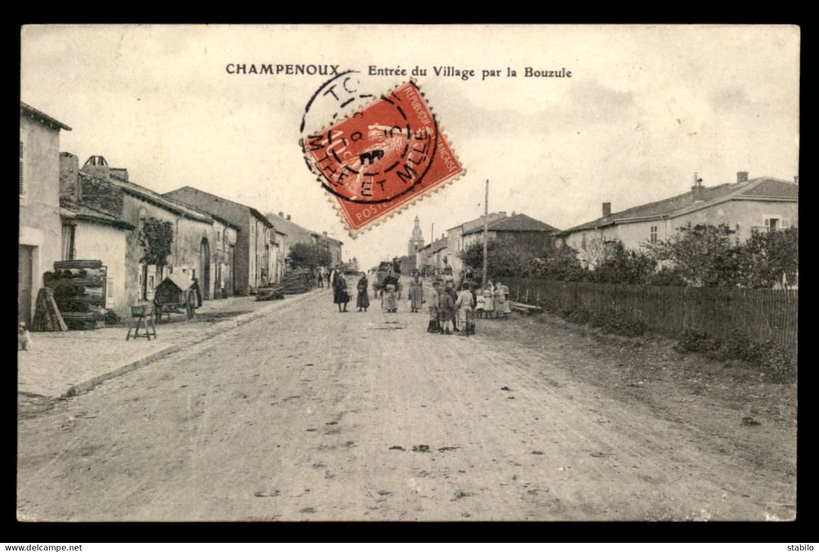 54 - CHAMPENOUX - ENTREE DU VILLAGE PAR LA BOUZULE - Autres & Non Classés