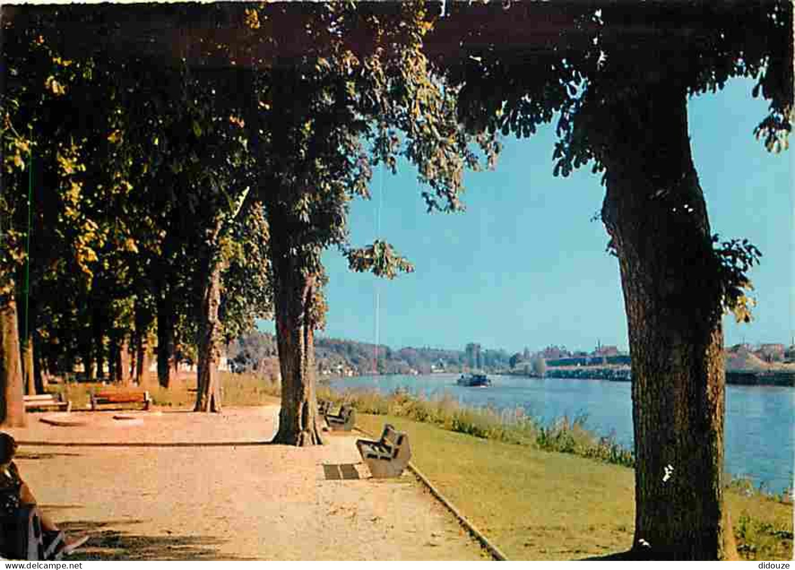 91 - Corbeil-Essonnes - Les Bords De La Seine - CPM - Voir Scans Recto-Verso - Corbeil Essonnes